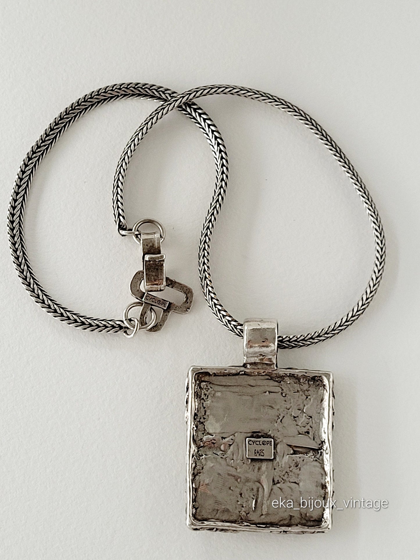 Cyclops - Vintage Necklace