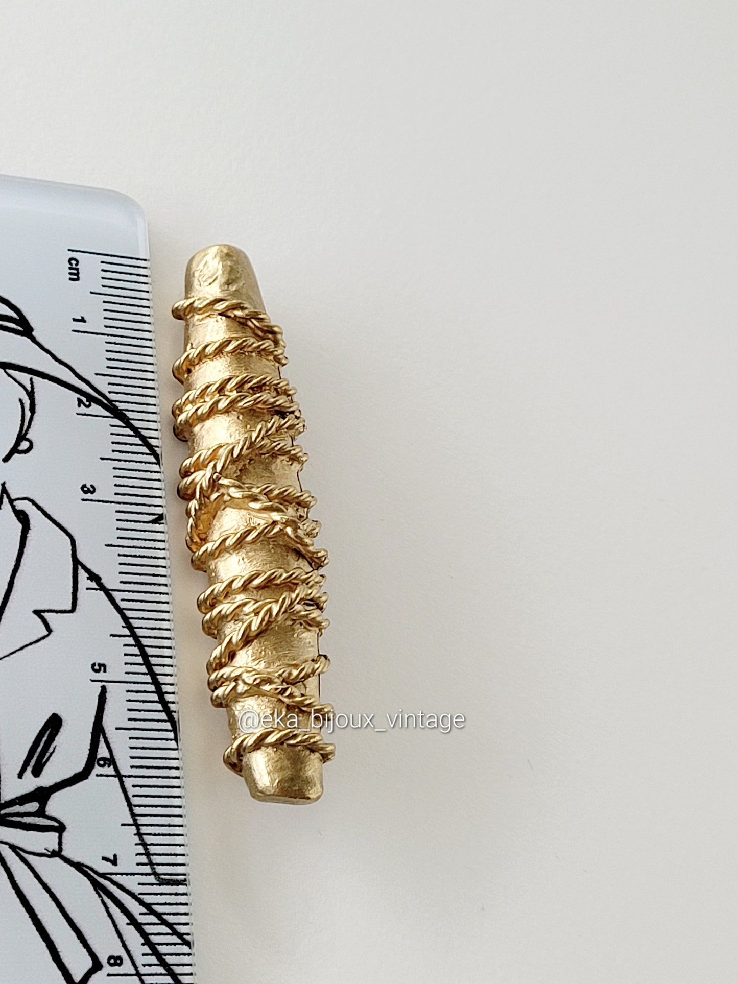 Jacques Esterel - Vintage golden brooch