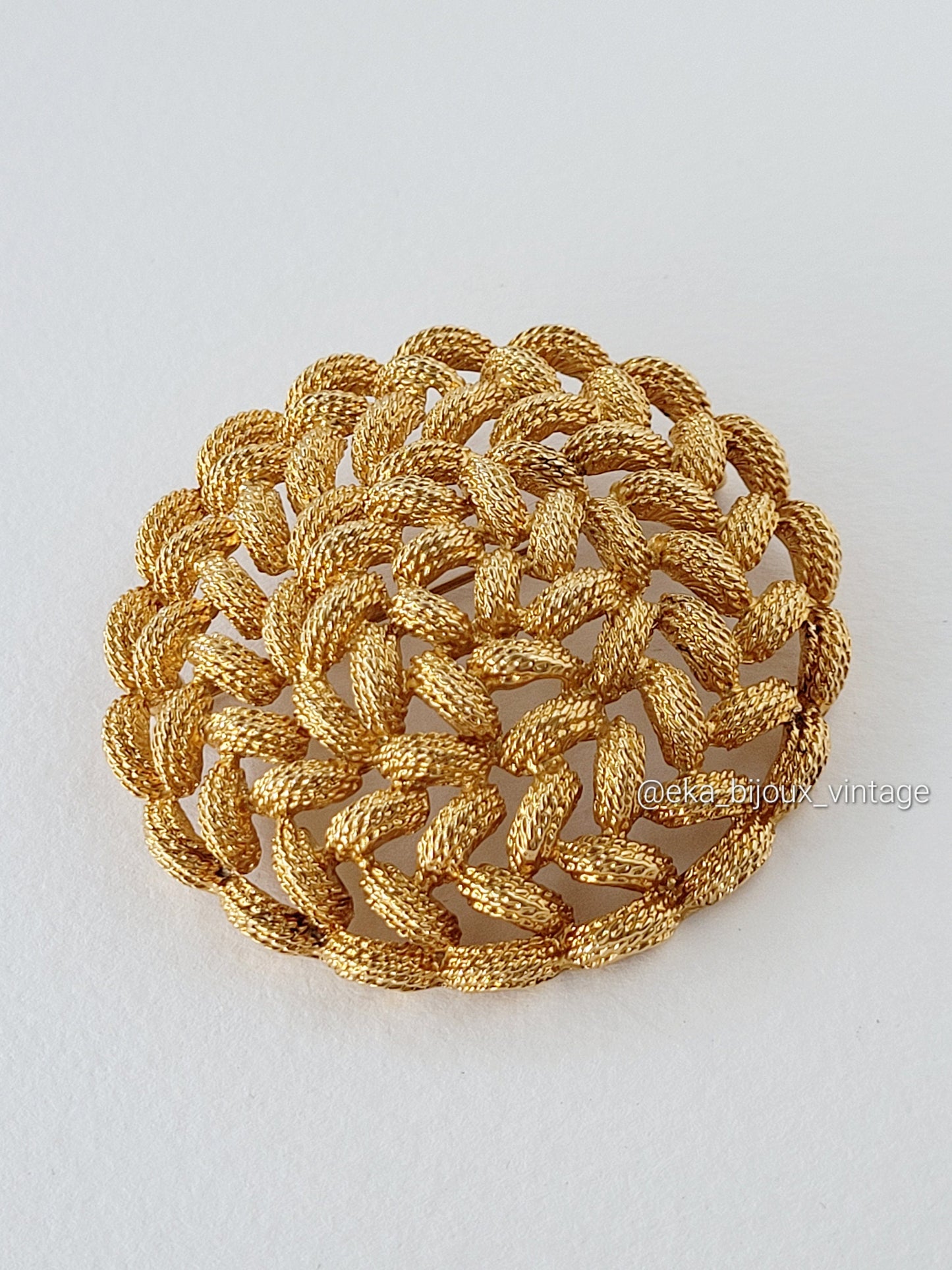 Monet - Large vintage brooch