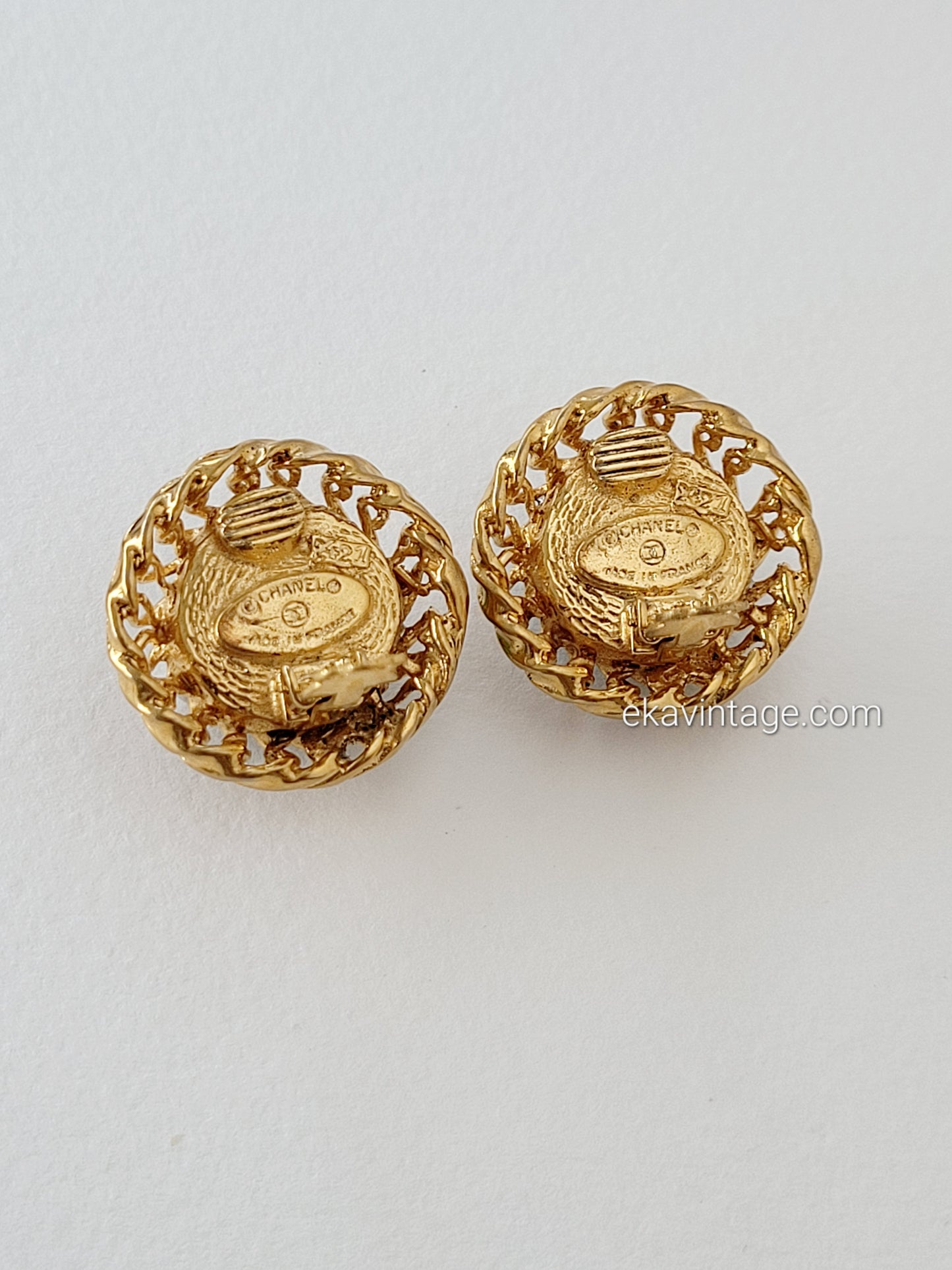 Chanel - Boucles d'oreilles vintage Cabochons verts