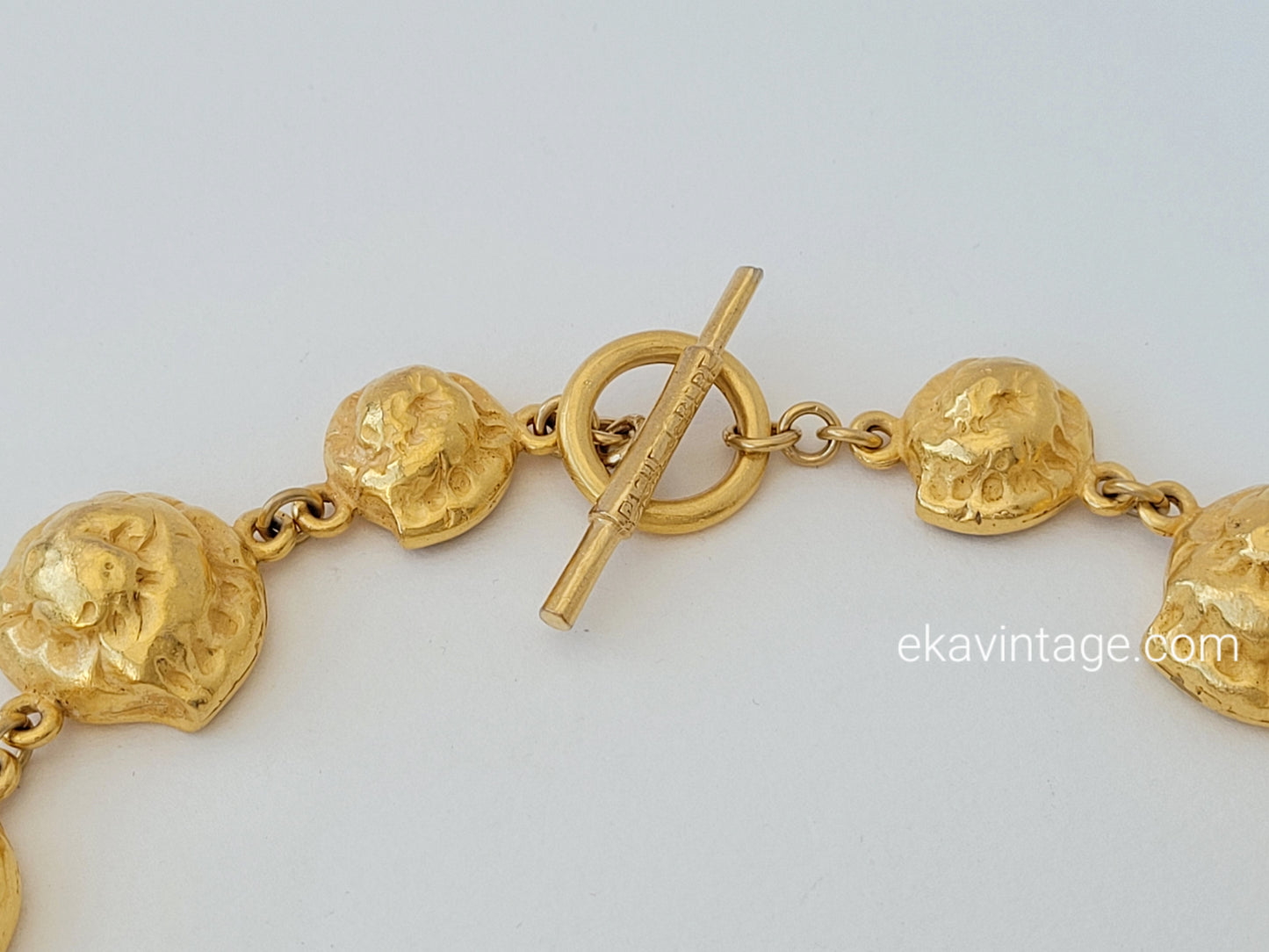 Biche de Bere  - Collier vintage Coquillages