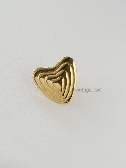 Escada - Pin's vintage en forme de Cœur