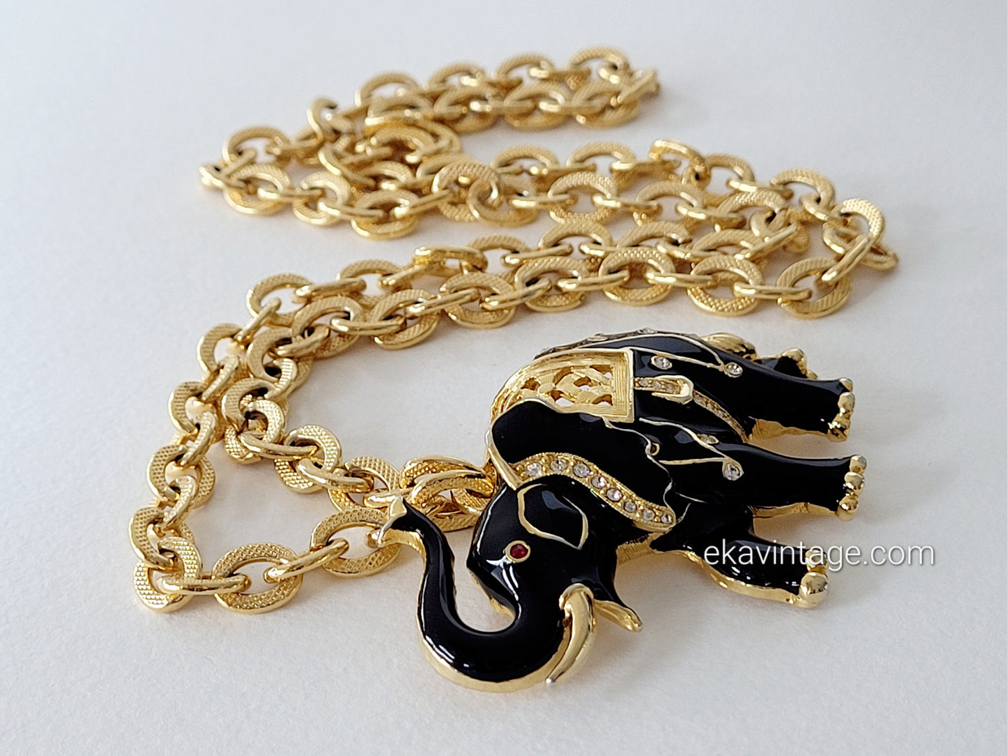 Collier vintage doré - Éléphant