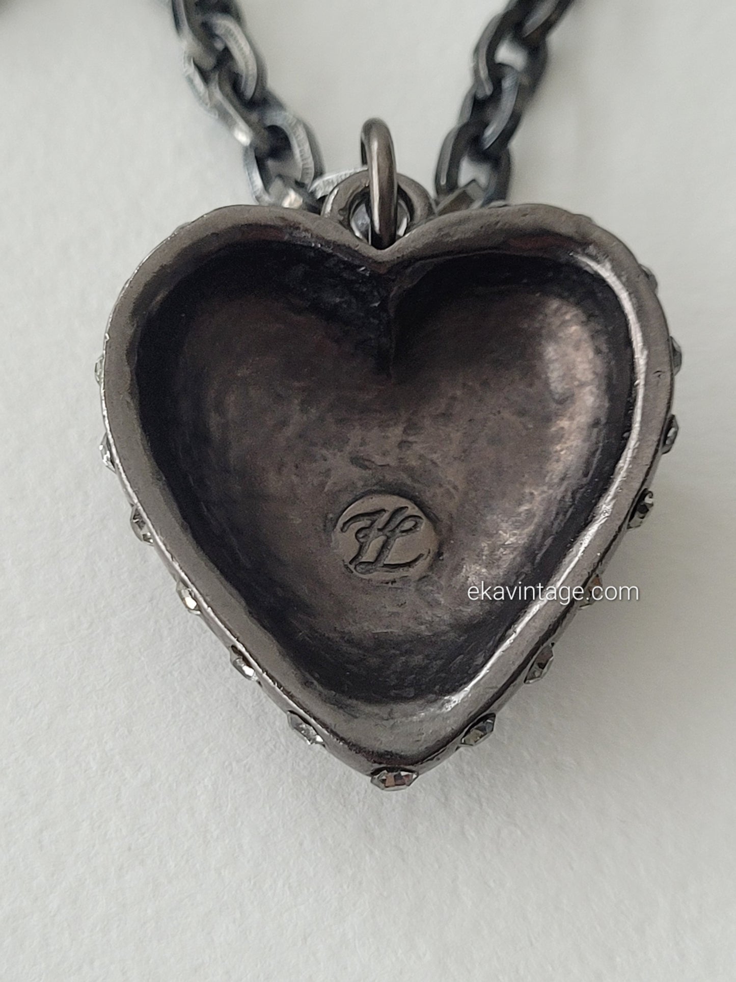 Karl Lagerfeld - Collier/Sautoir vintage Cœur KL