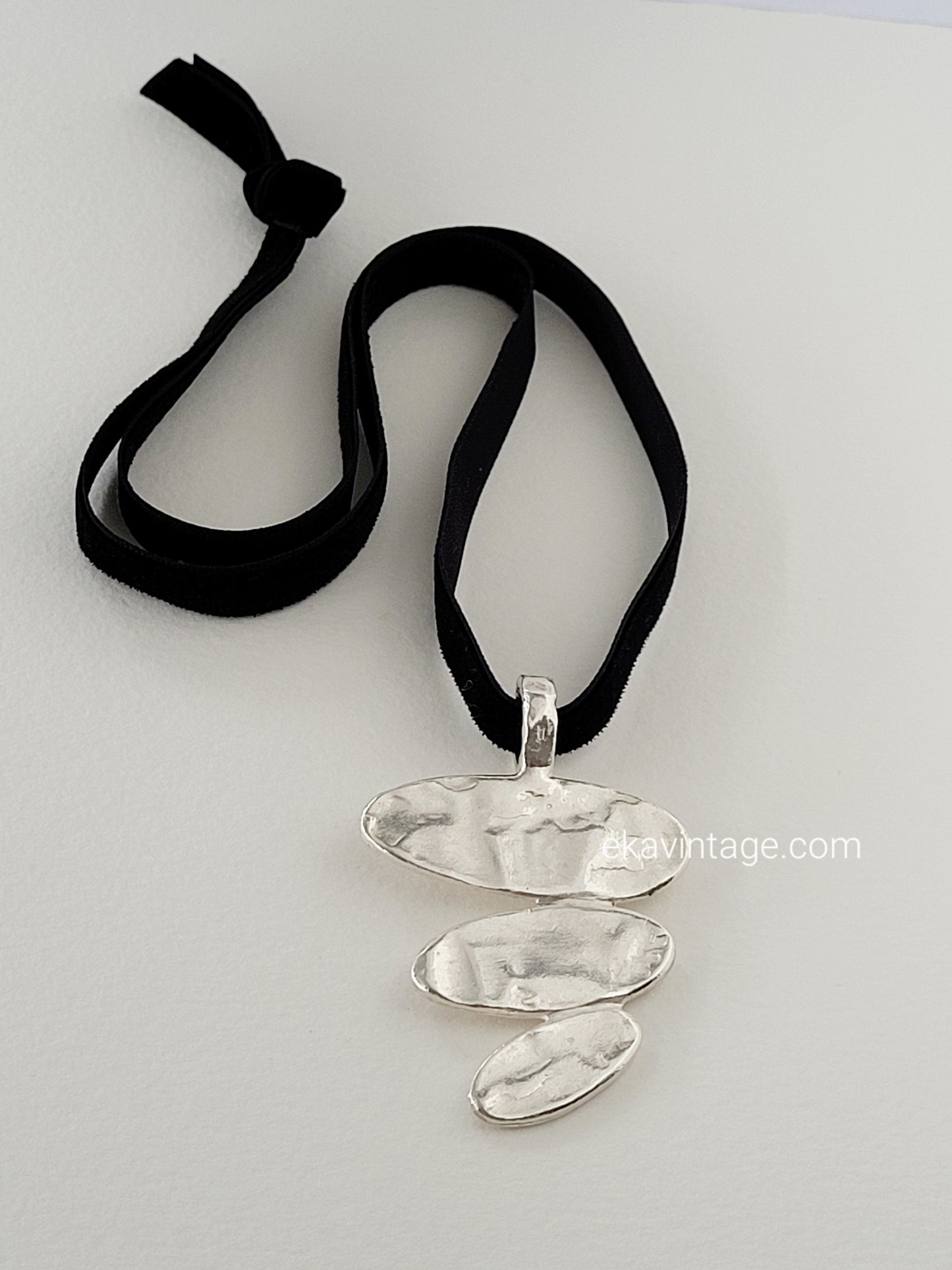 Biche de Bere - Pendentif vintage