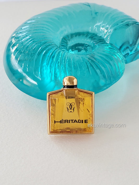 Guerlain Paris - Pin's vintage