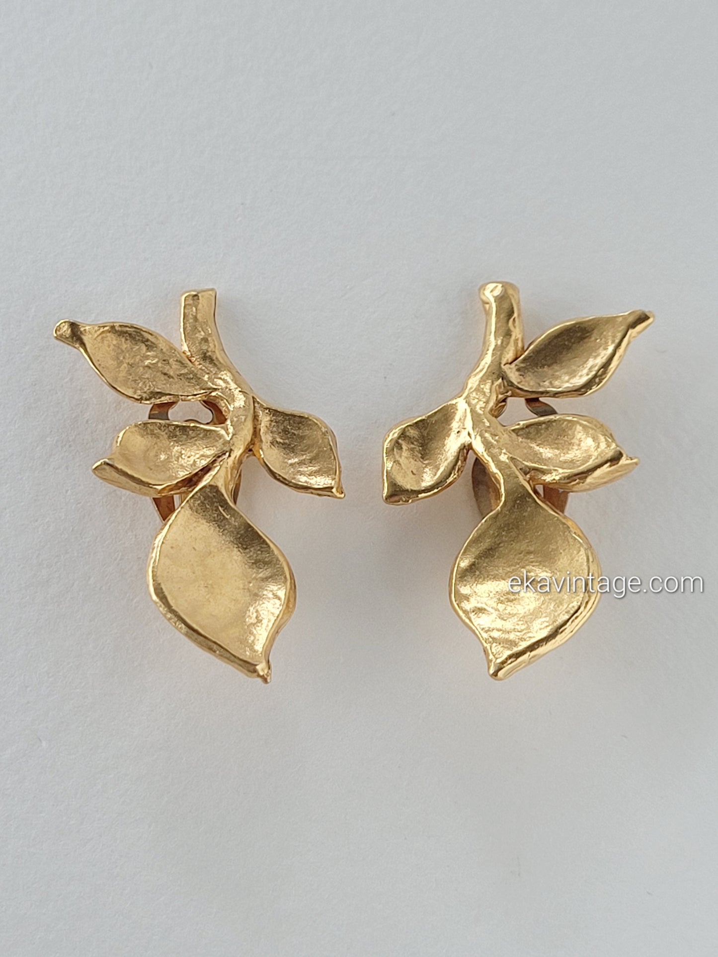 Il était une fois - Boucles d'oreilles vintage Trois feuilles