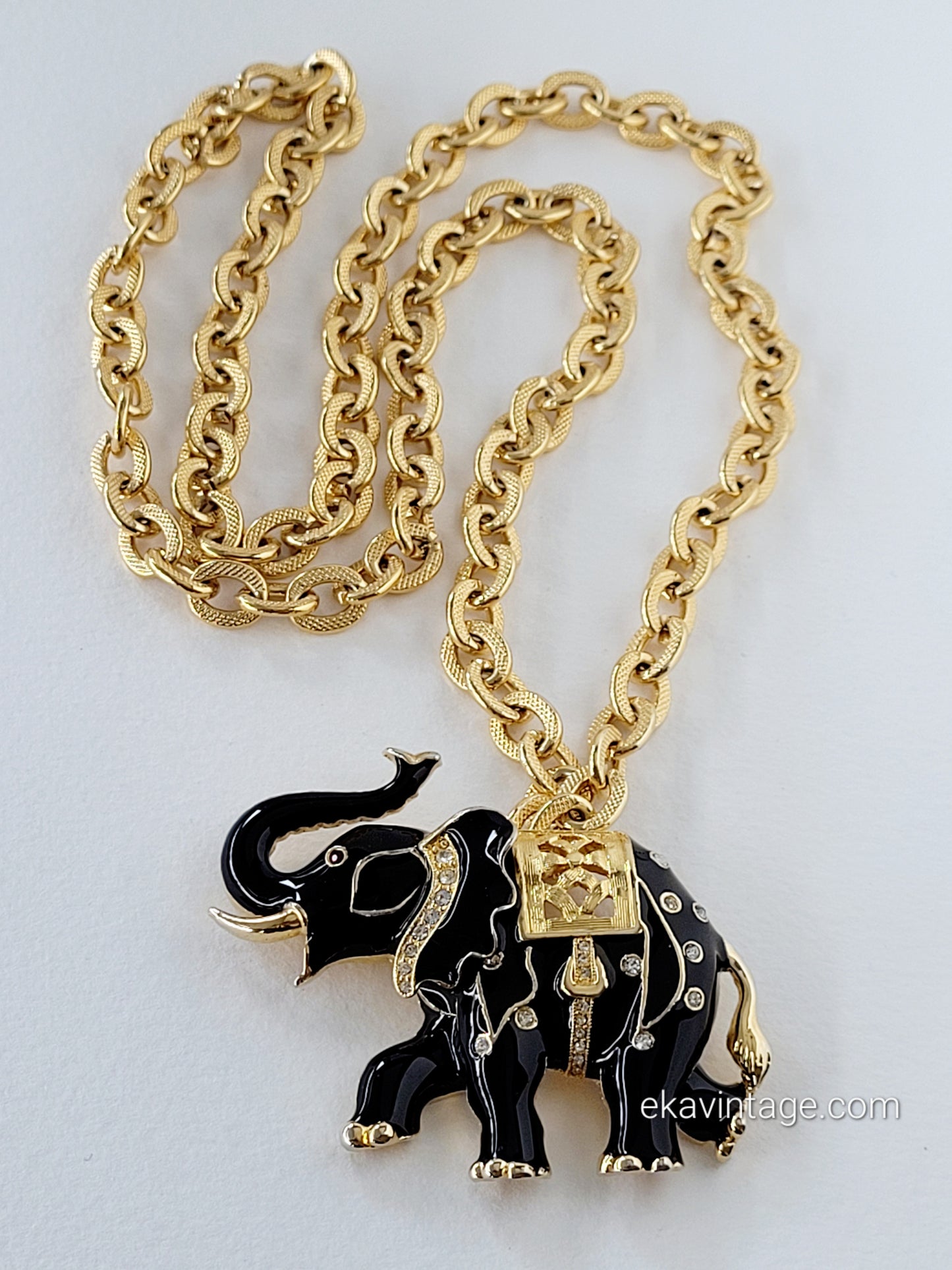 Collier vintage doré - Éléphant