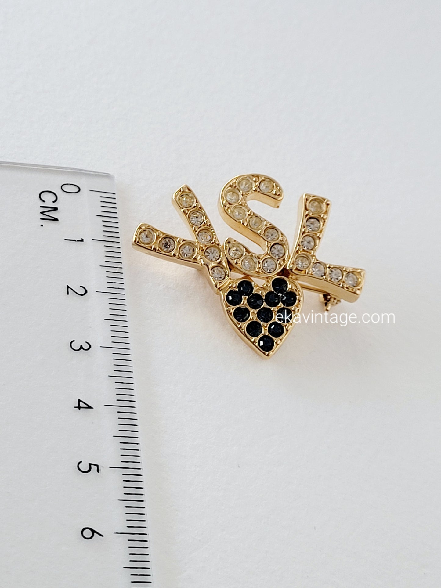 Yves Saint Laurent - Broche vintage Cœur YSL