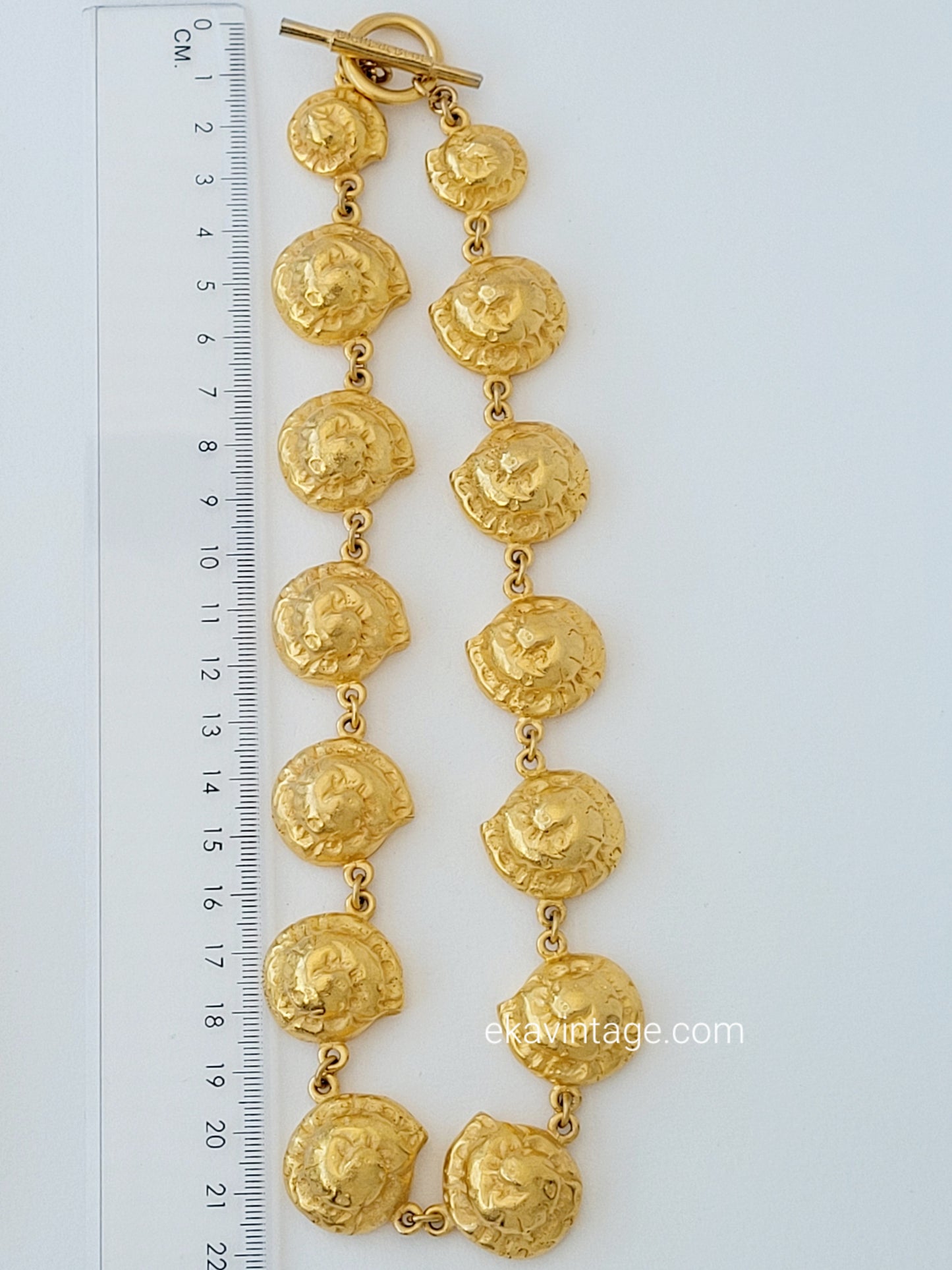 Biche de Bere  - Collier vintage Coquillages