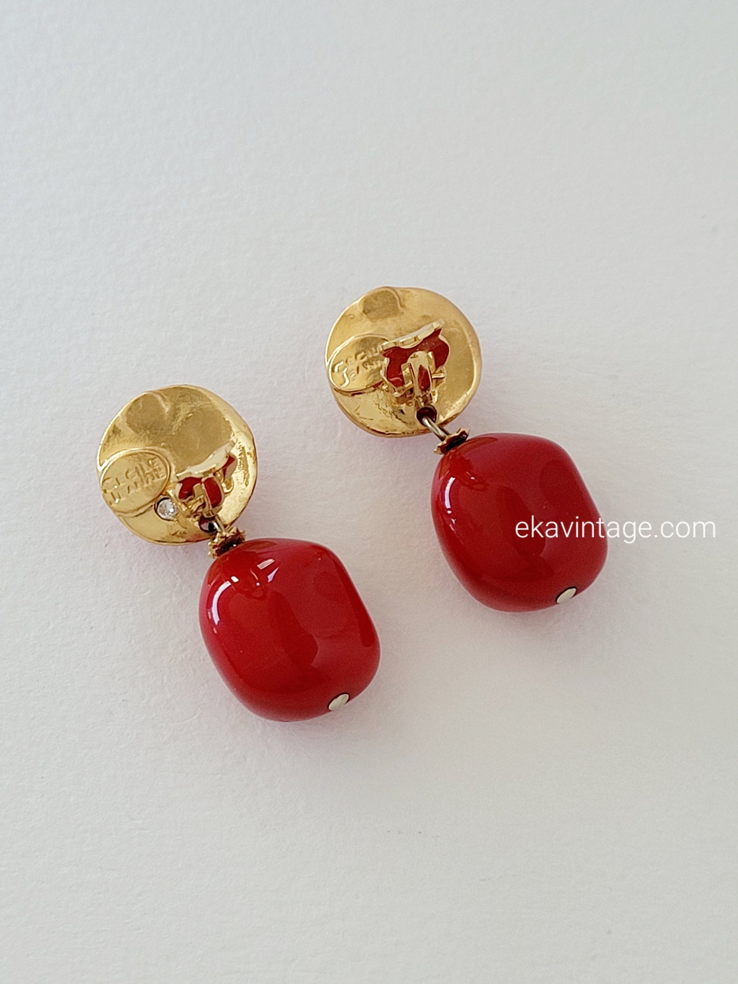 Cécile et Jeanne - Boucles d'oreilles pendantes rouge