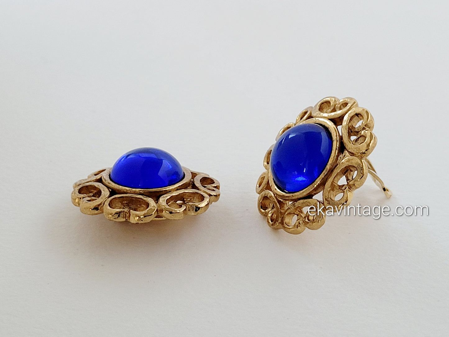 Yves Saint Laurent - Boucles d'oreilles vintage cabochon bleu