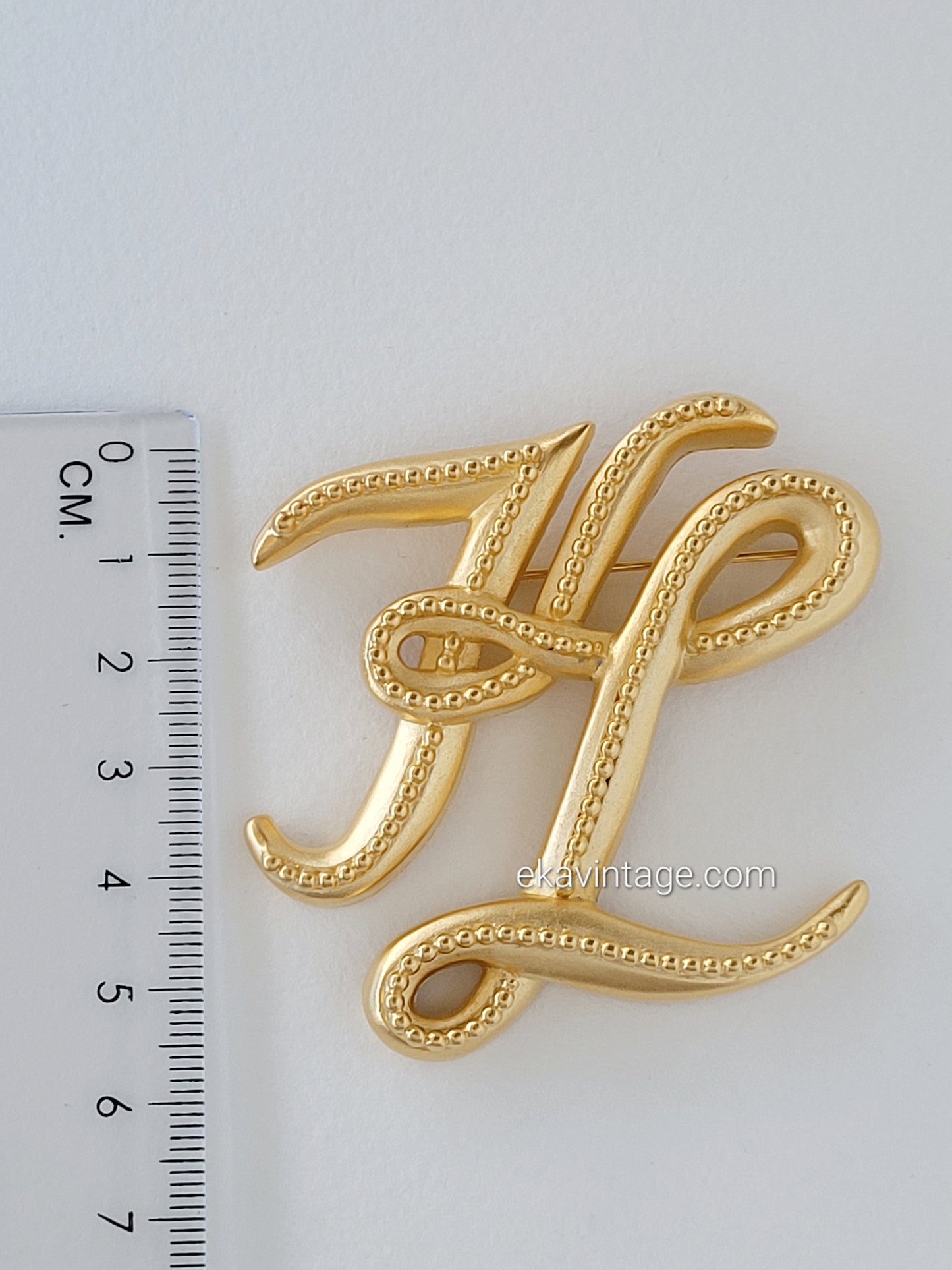 Karl Lagerfeld - Grande broche vintage KL