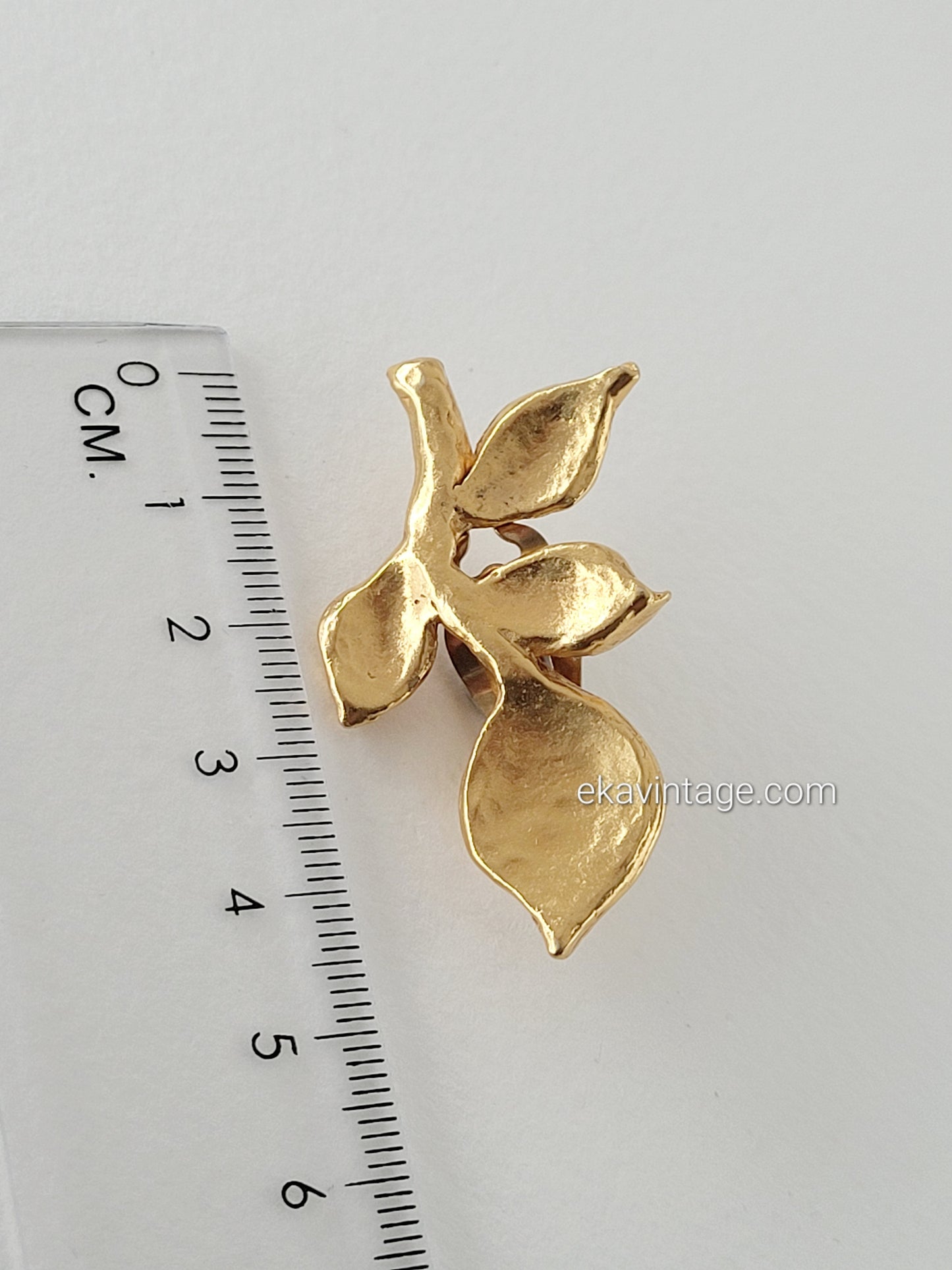 Il était une fois - Boucles d'oreilles vintage Trois feuilles