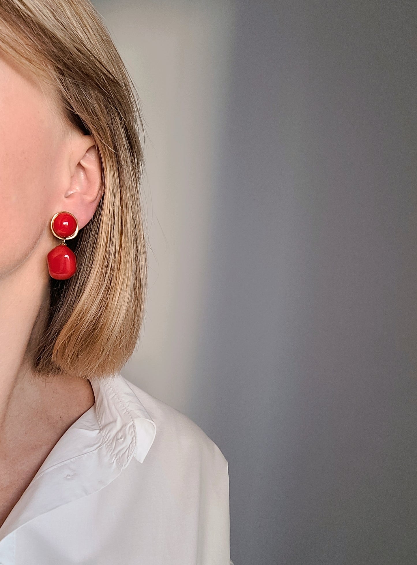 Cécile et Jeanne - Boucles d'oreilles pendantes rouge