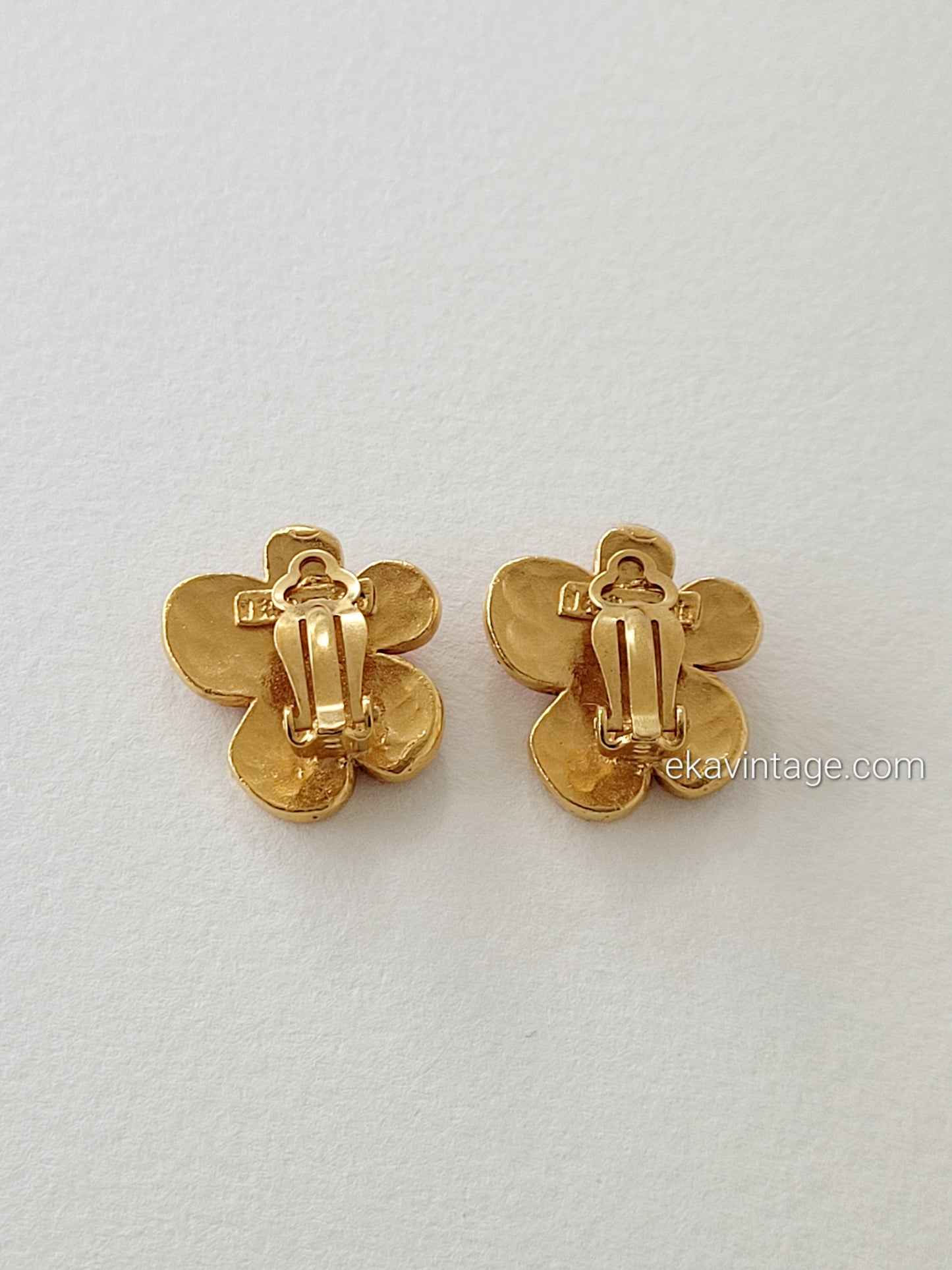 Il était une fois - Boucles d'oreilles vintage Fleur rouge