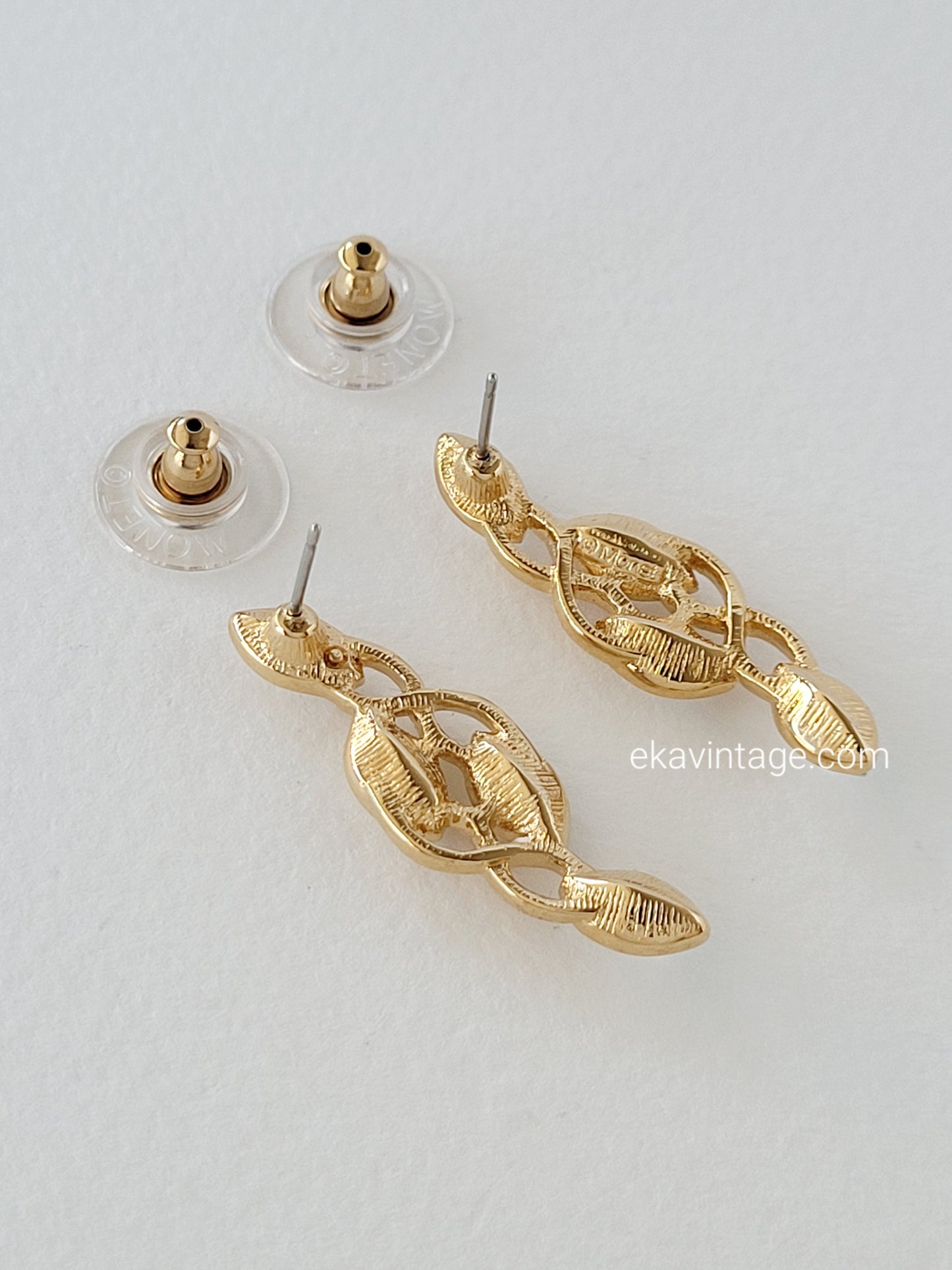 Monet - Boucles d'oreilles vintage Cristaux blancs