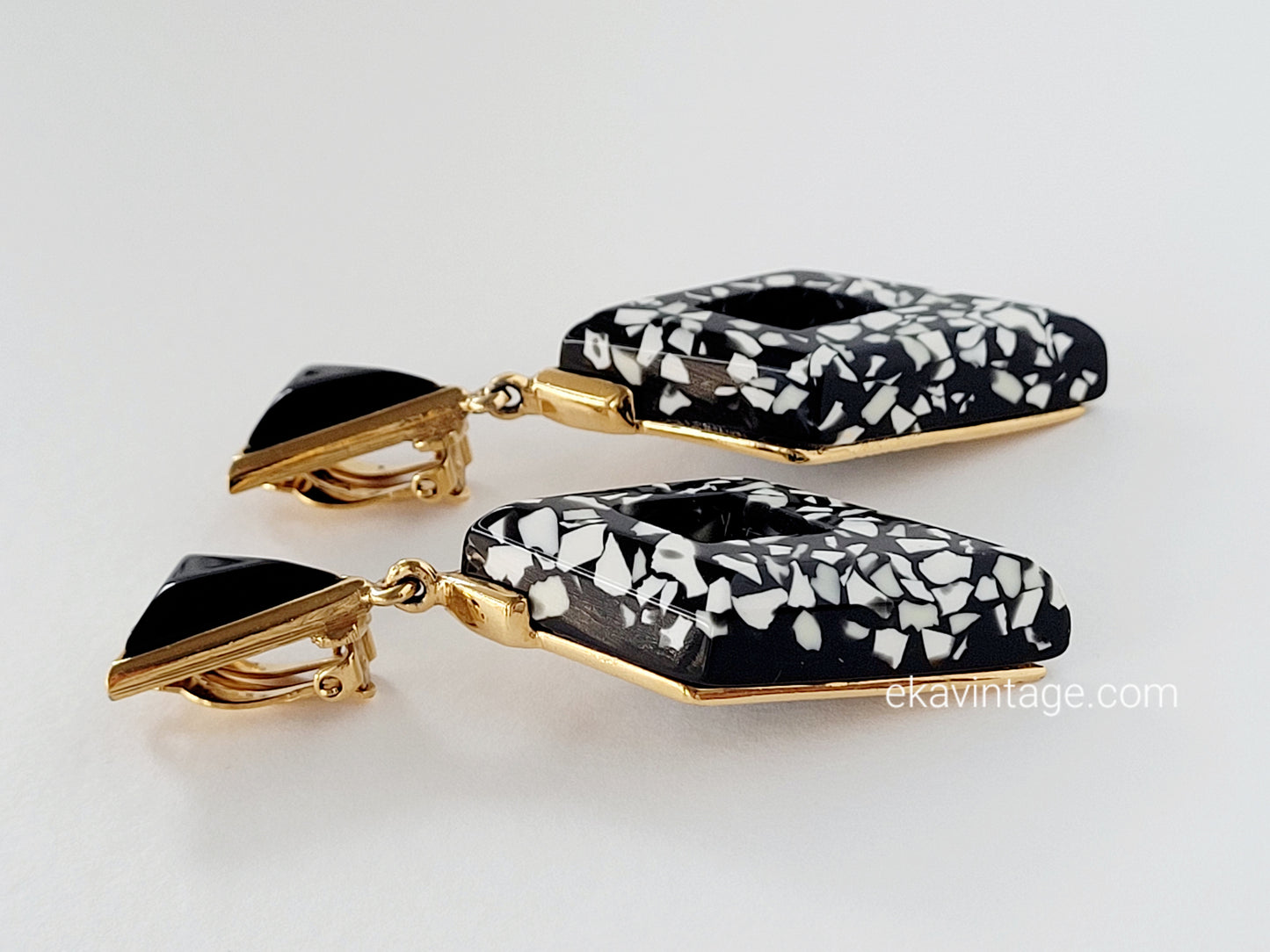 Carita Paris - Boucles d'oreilles vintage