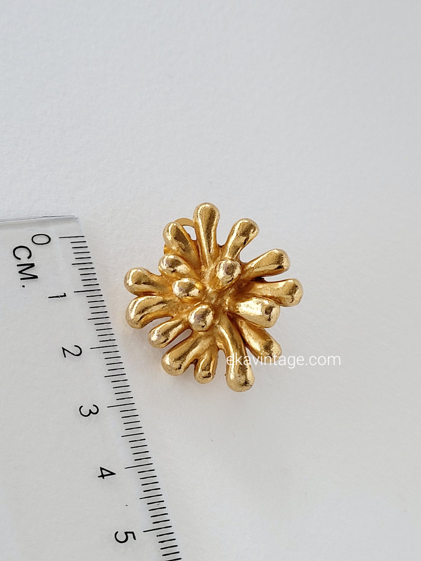 Christian Lacroix - Boucles d'oreilles vintage Anémone