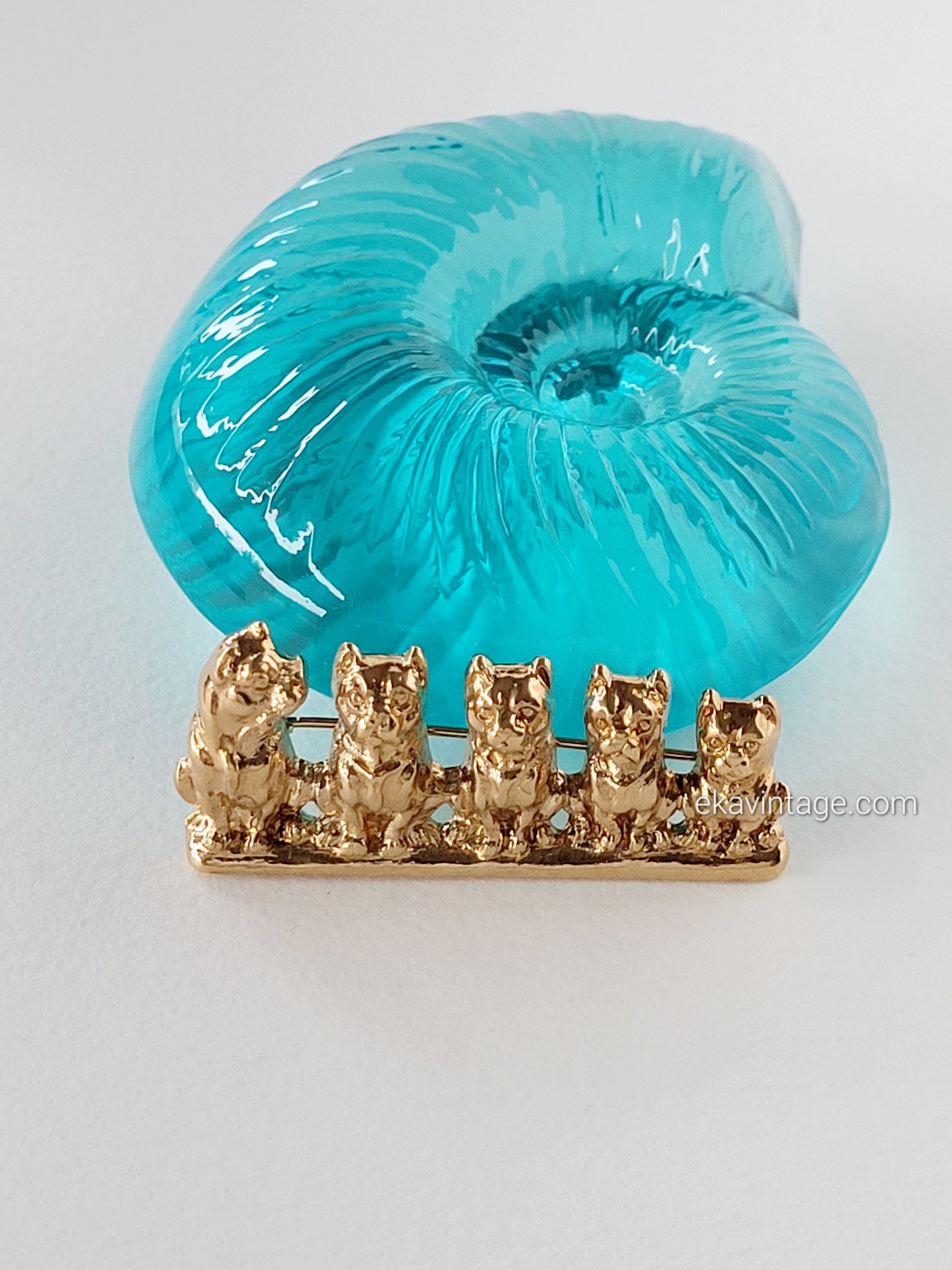 Scooter Paris - Broche cinq bulldogs