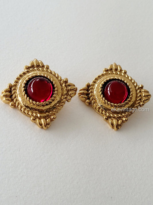 Yves Saint Laurent - Boucles d'oreilles vintage Cabochons rouges