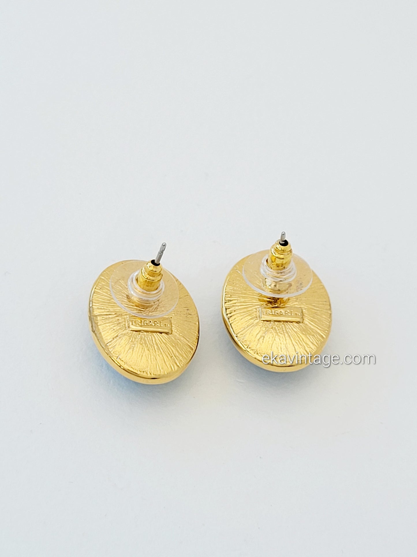 Trifari - Boucles d'oreilles vintage cabochons bleus