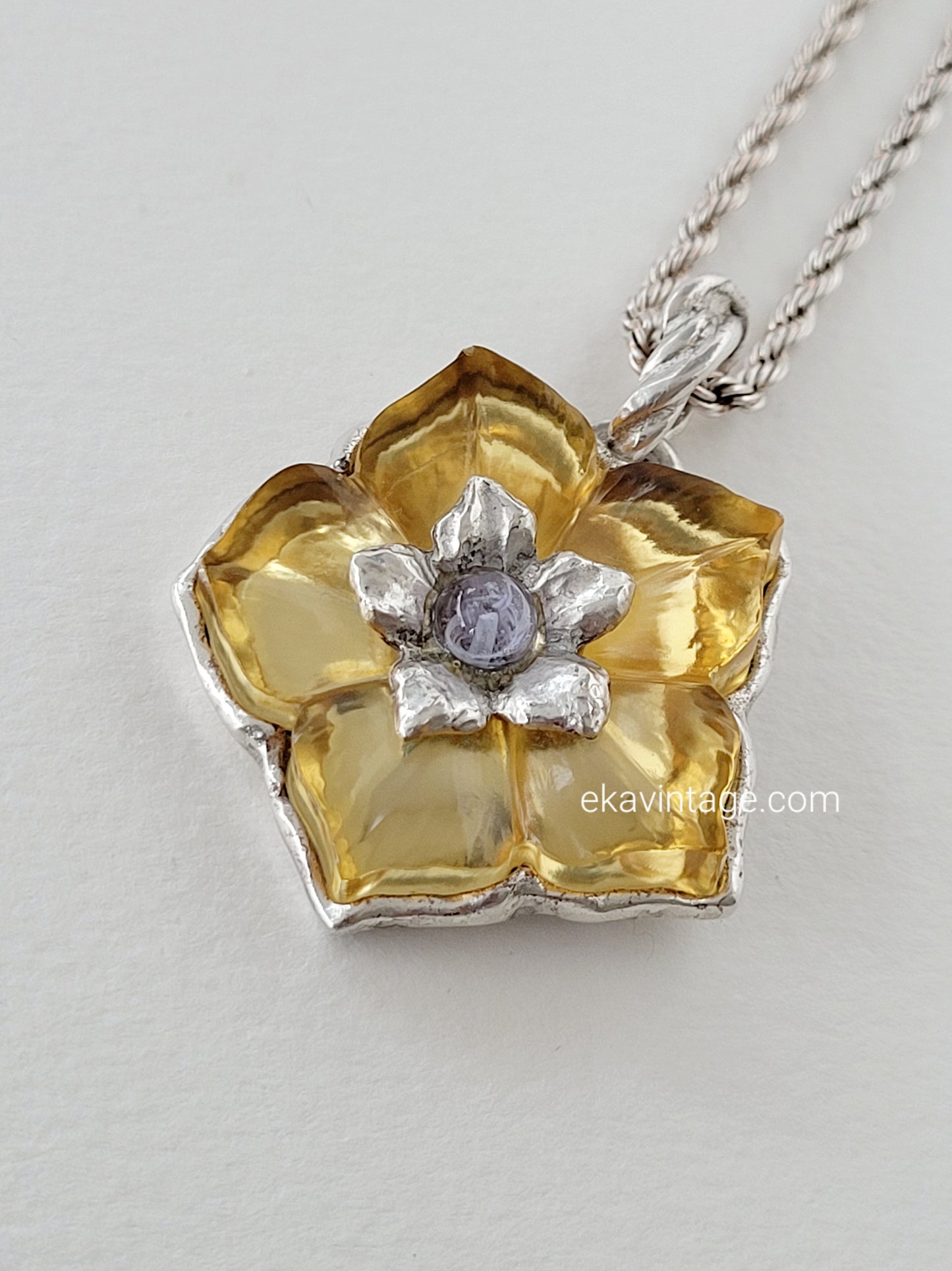 Kenzo - Collier avec pendentif fleur