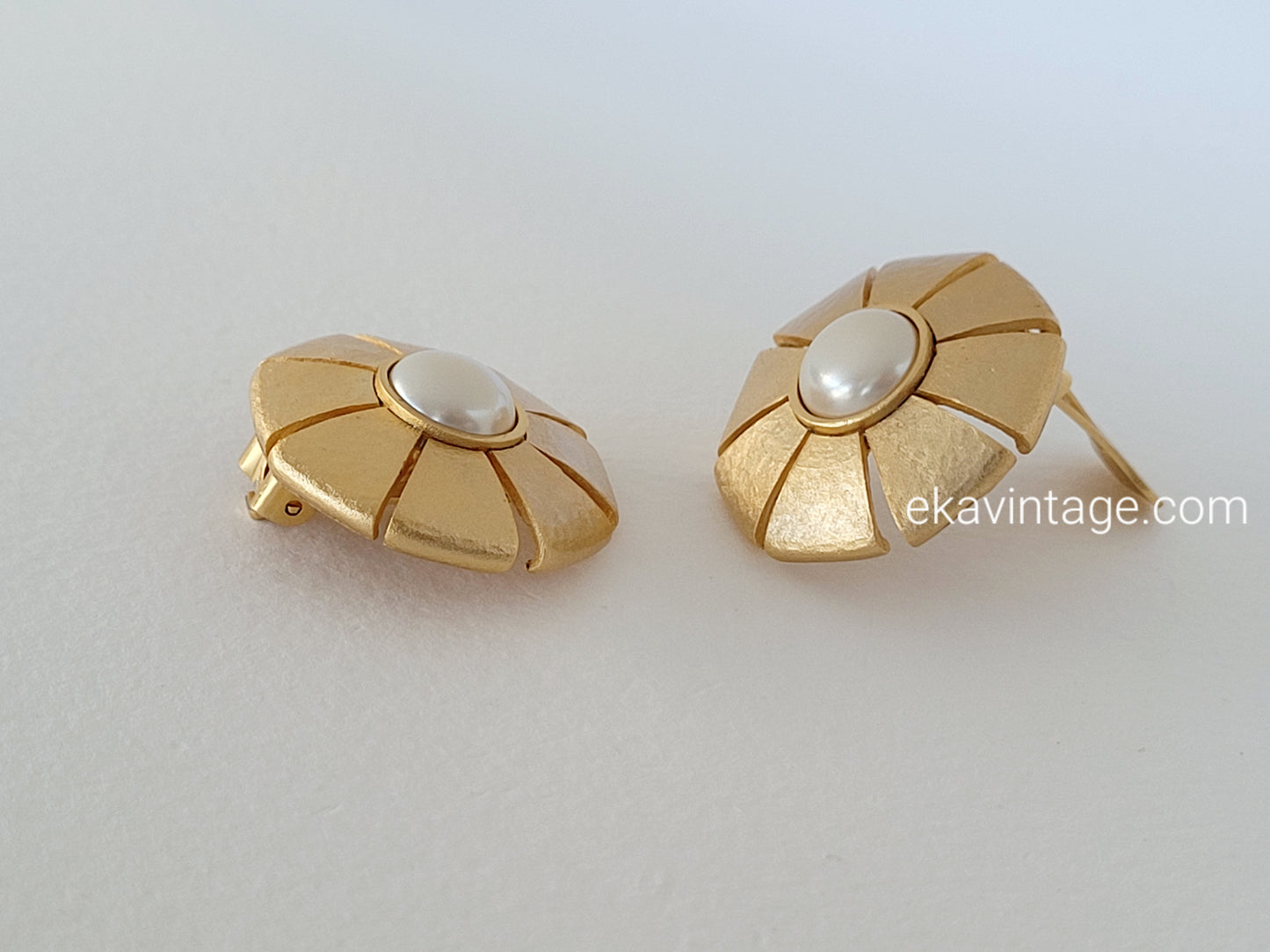 Revillon - Boucles d'oreilles vintage