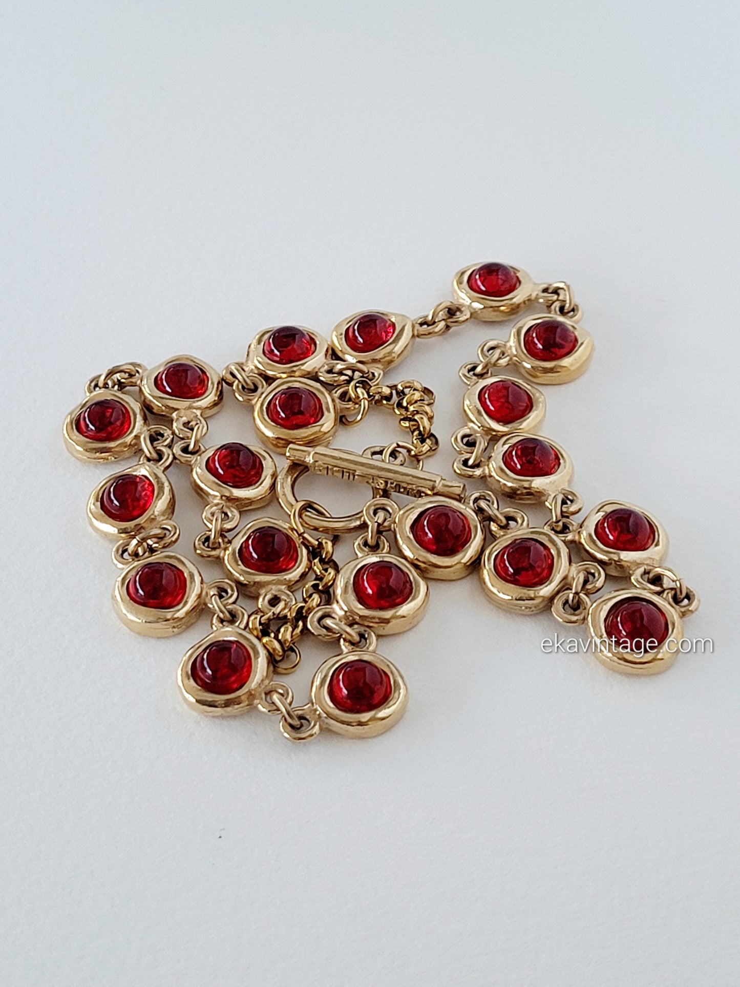 Biche de Bere - Collier vintage - Cabochons rouges