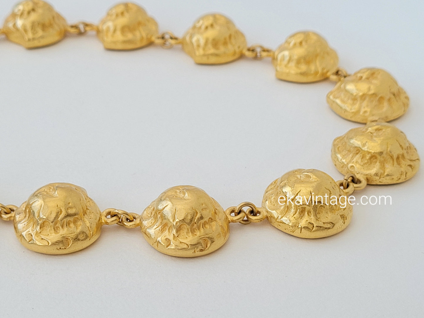 Biche de Bere  - Collier vintage Coquillages