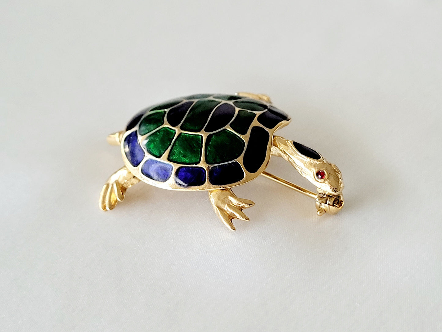 Vintage brooch - Turtle