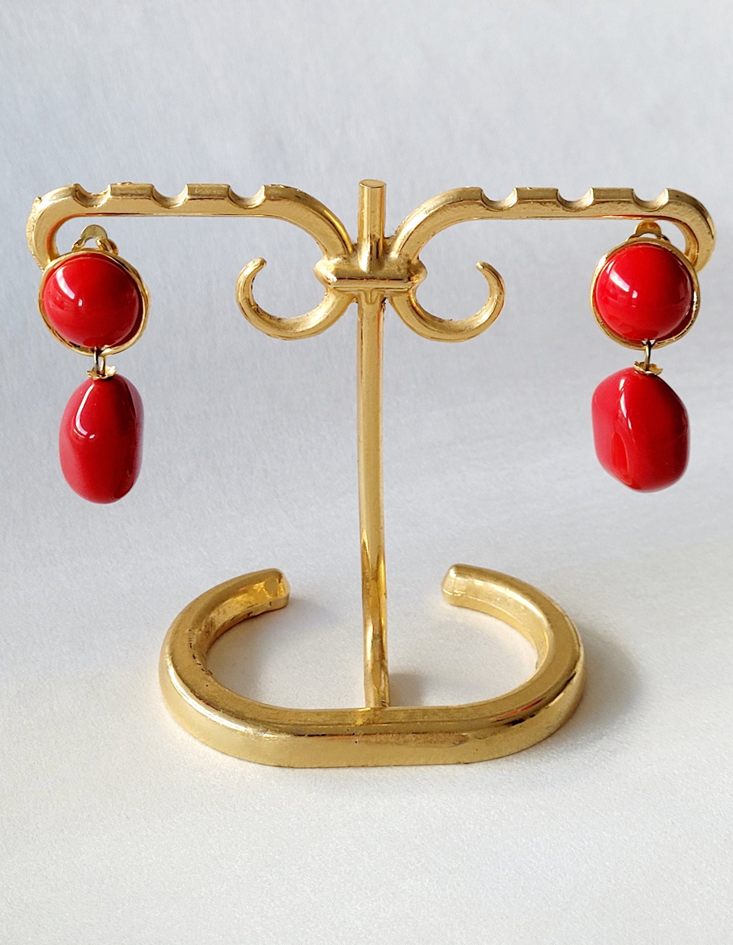 Cécile et Jeanne - Boucles d'oreilles pendantes rouge