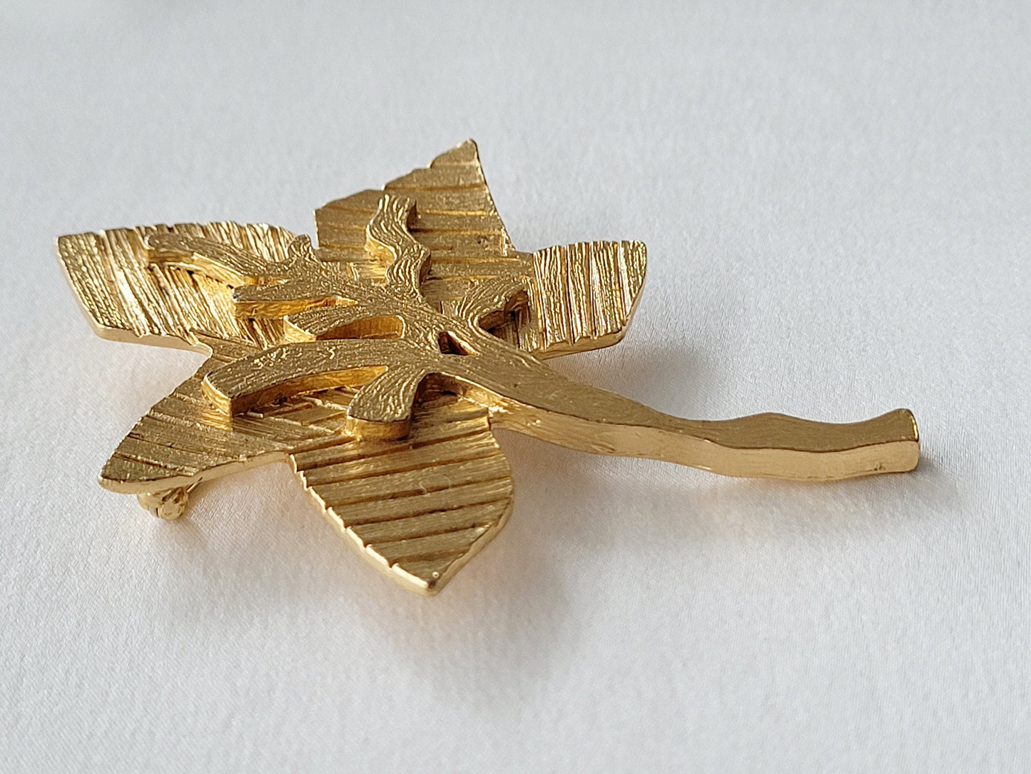 Hanae Mori - Vintage Leaf Brooch