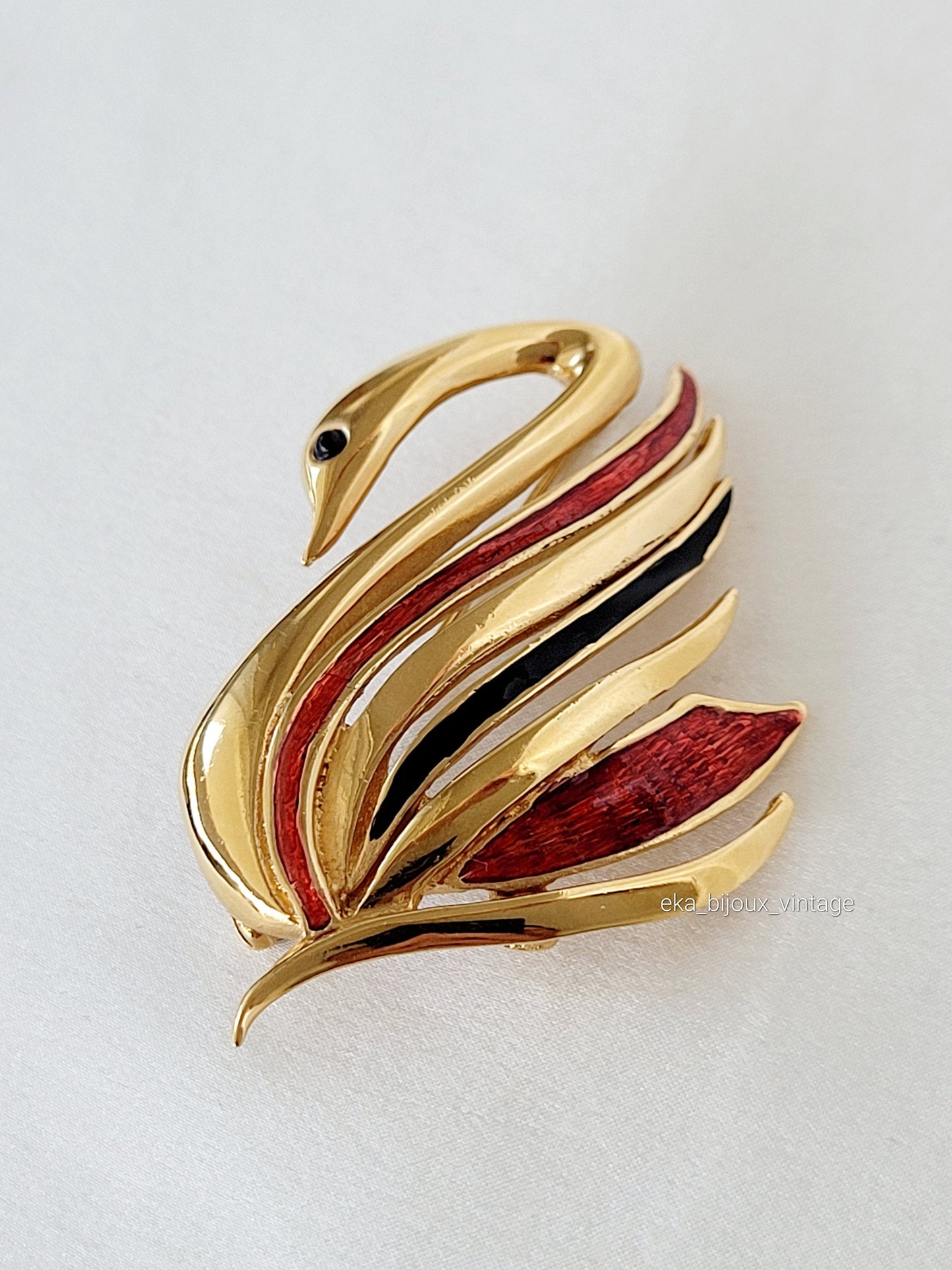 Carven - Vintage Swan Brooch