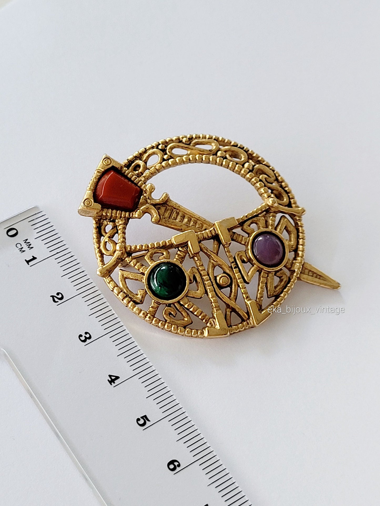 Gold Sol - Vintage Brooch