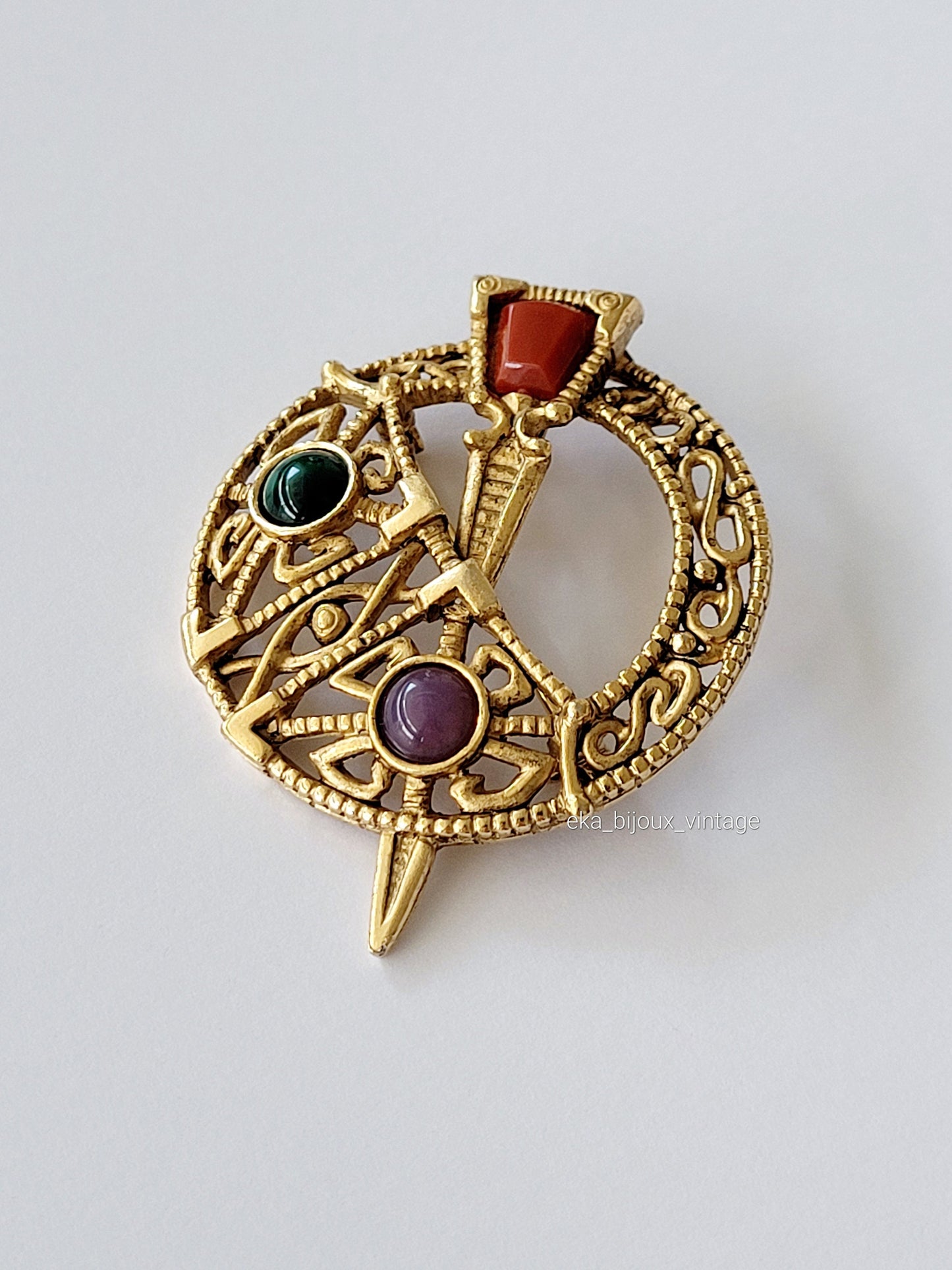 Gold Sol - Vintage Brooch