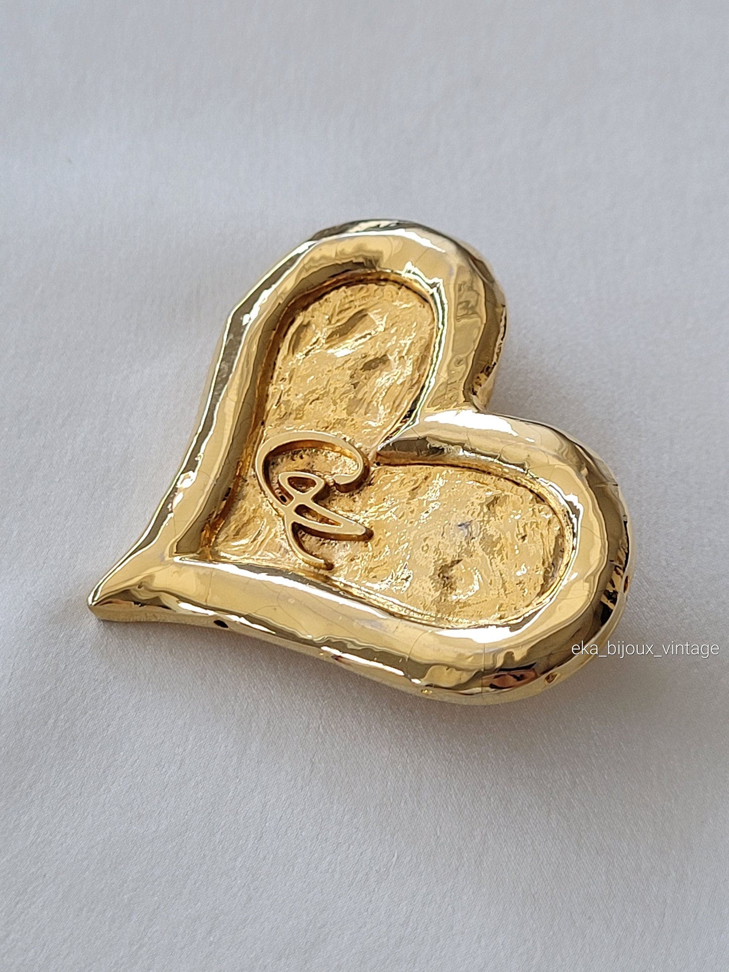 Christian Lacroix - Vintage heart brooch