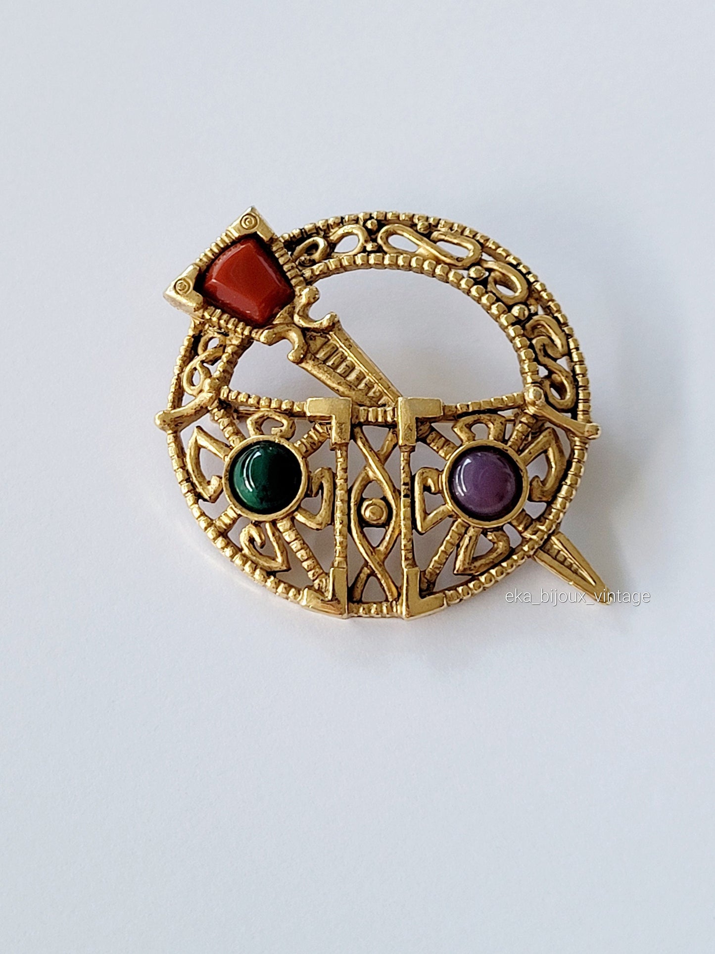 Gold Sol - Vintage Brooch