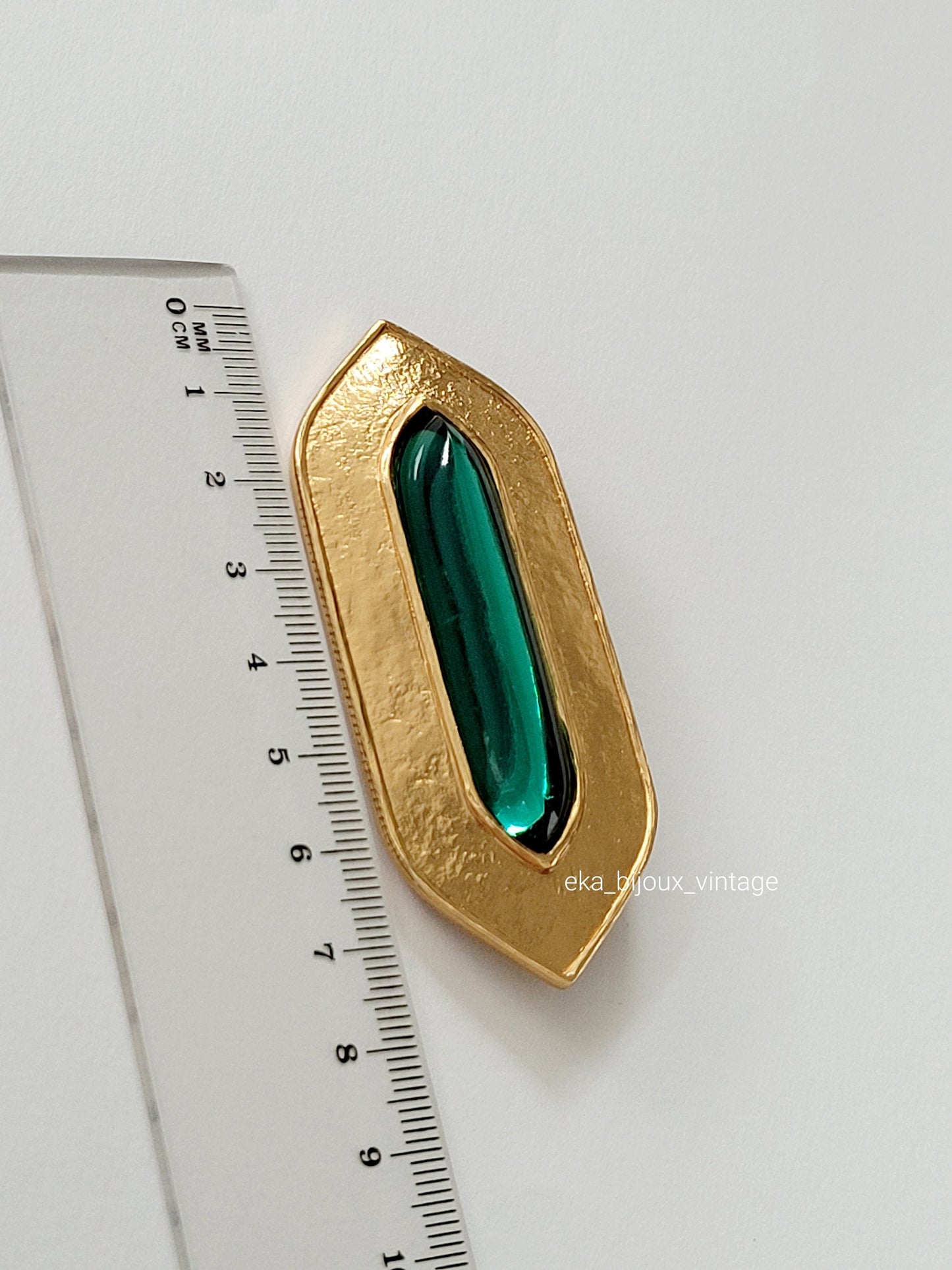 Jean-Louis Scherrer - Vintage green cabochon brooch