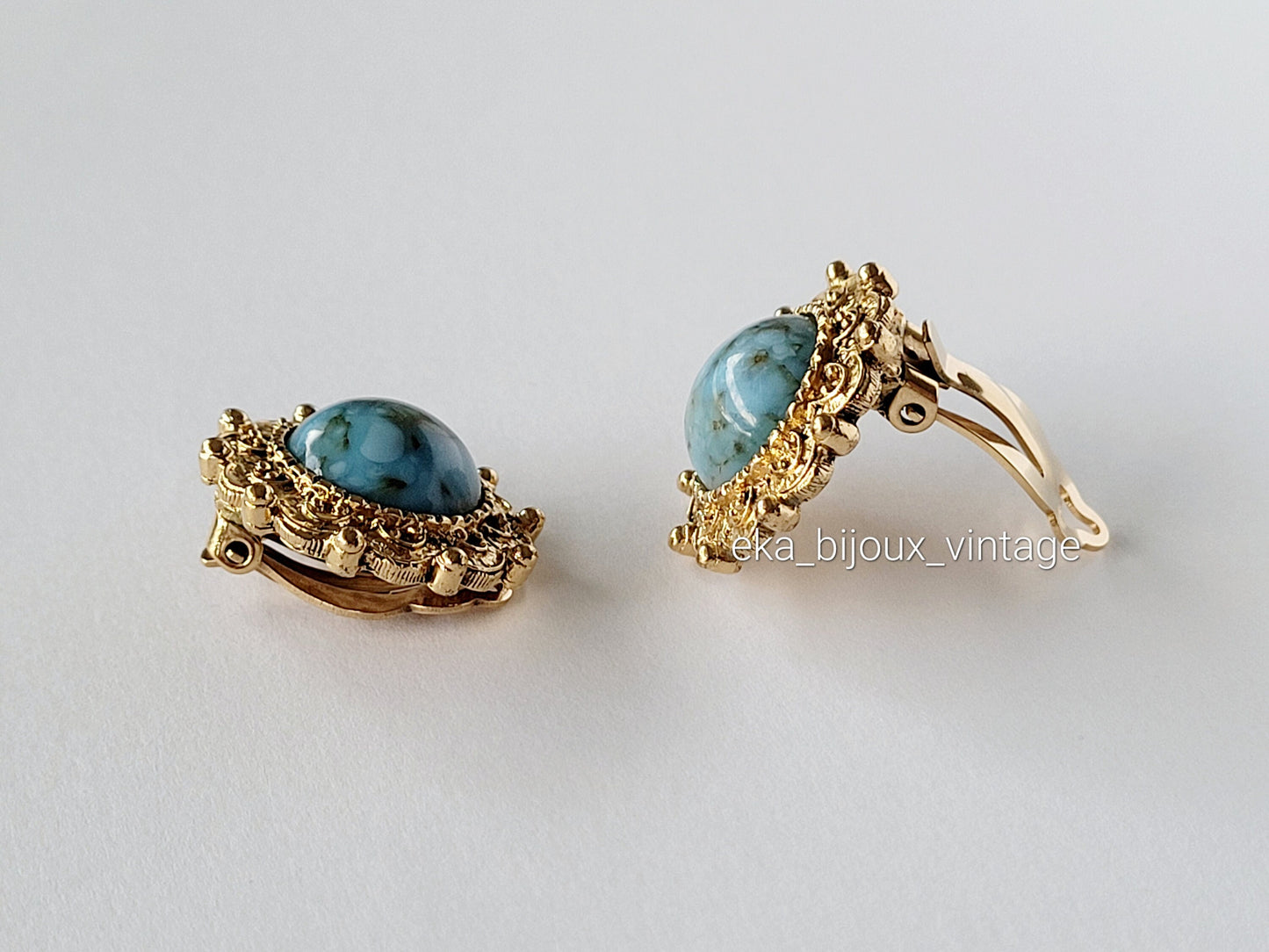 Gontie - Vintage blue cabochon earrings