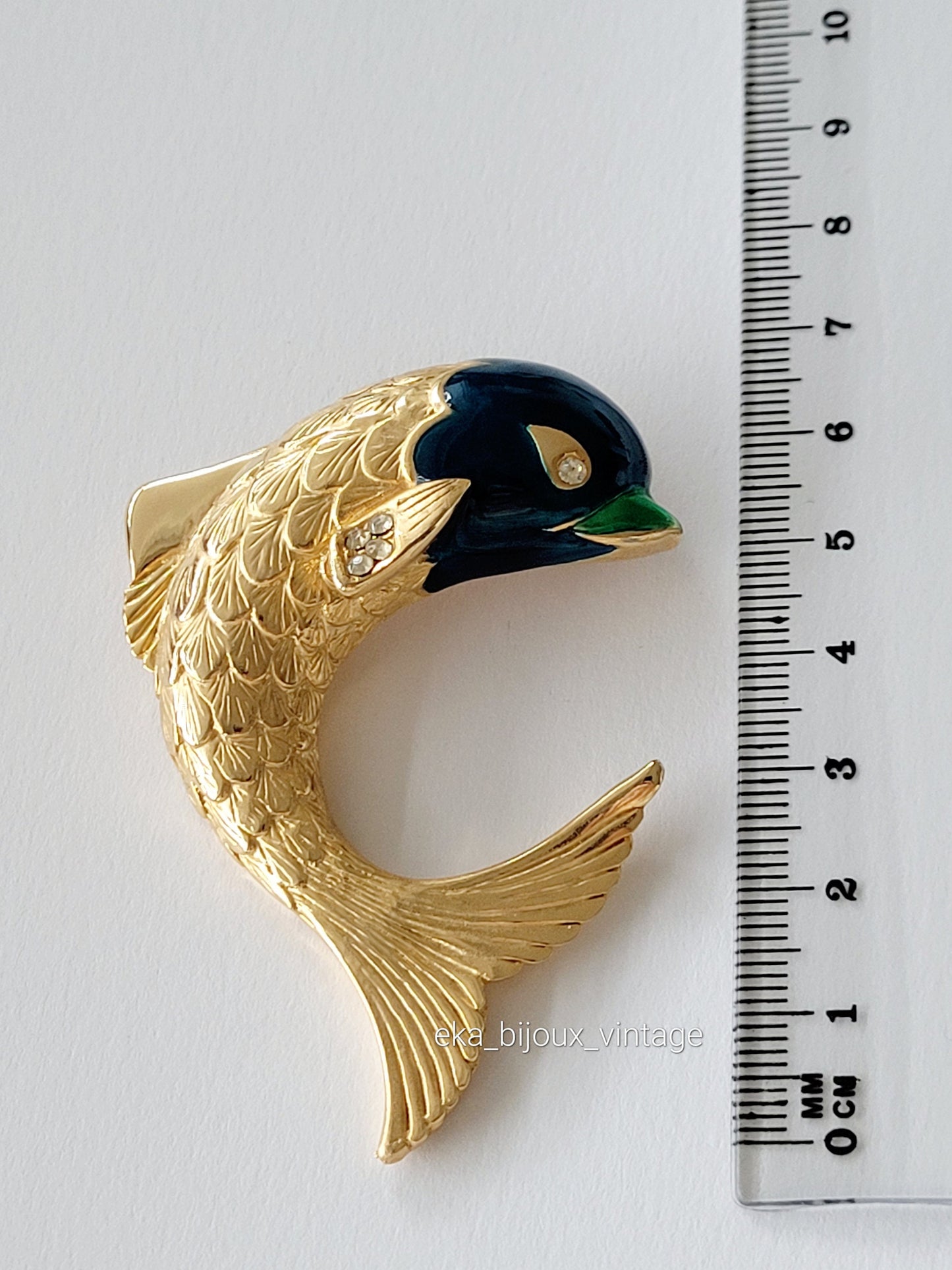 Vintage fish-shaped brooch