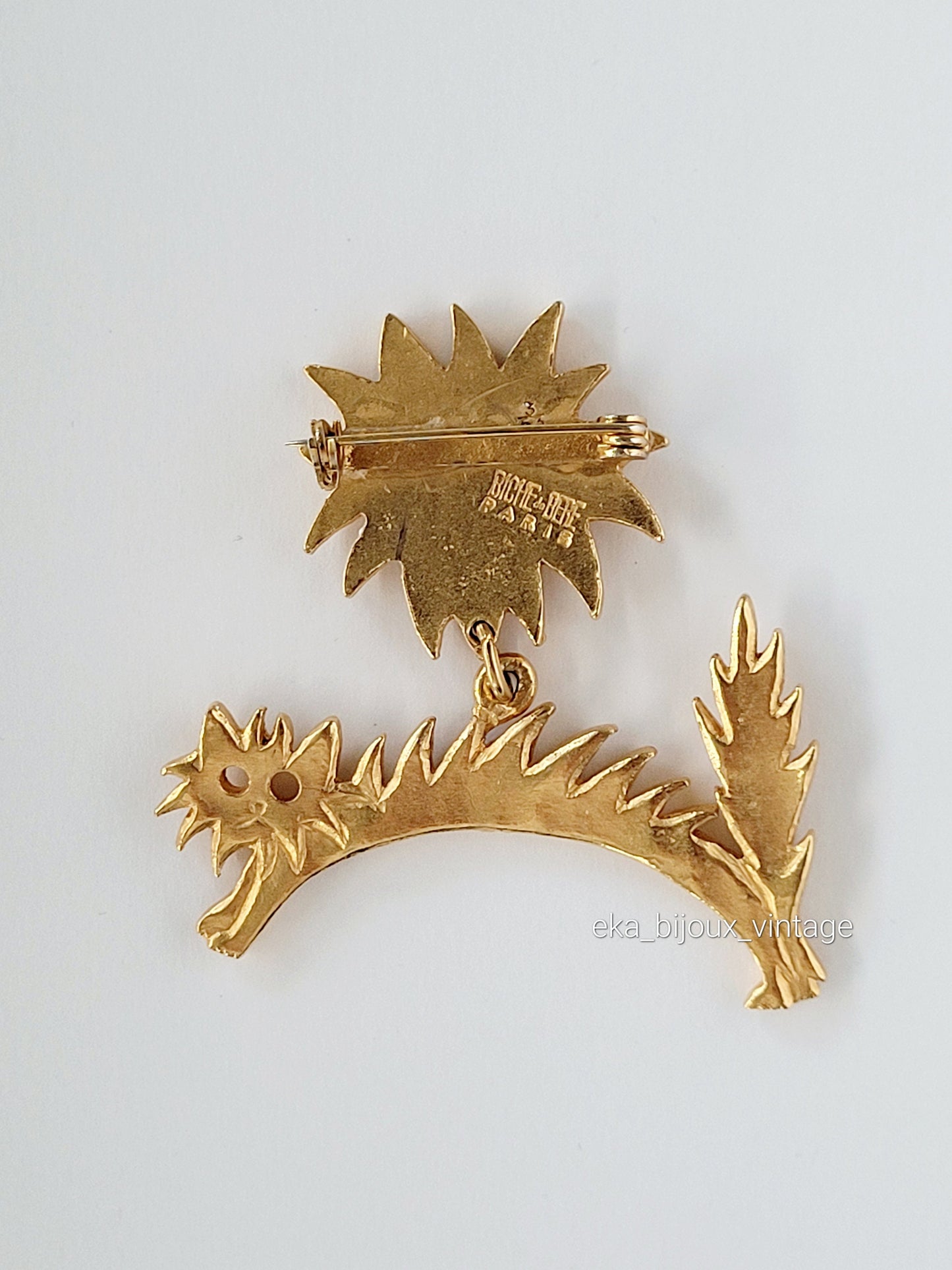 Biche de Bere - Vintage brooch - Cat