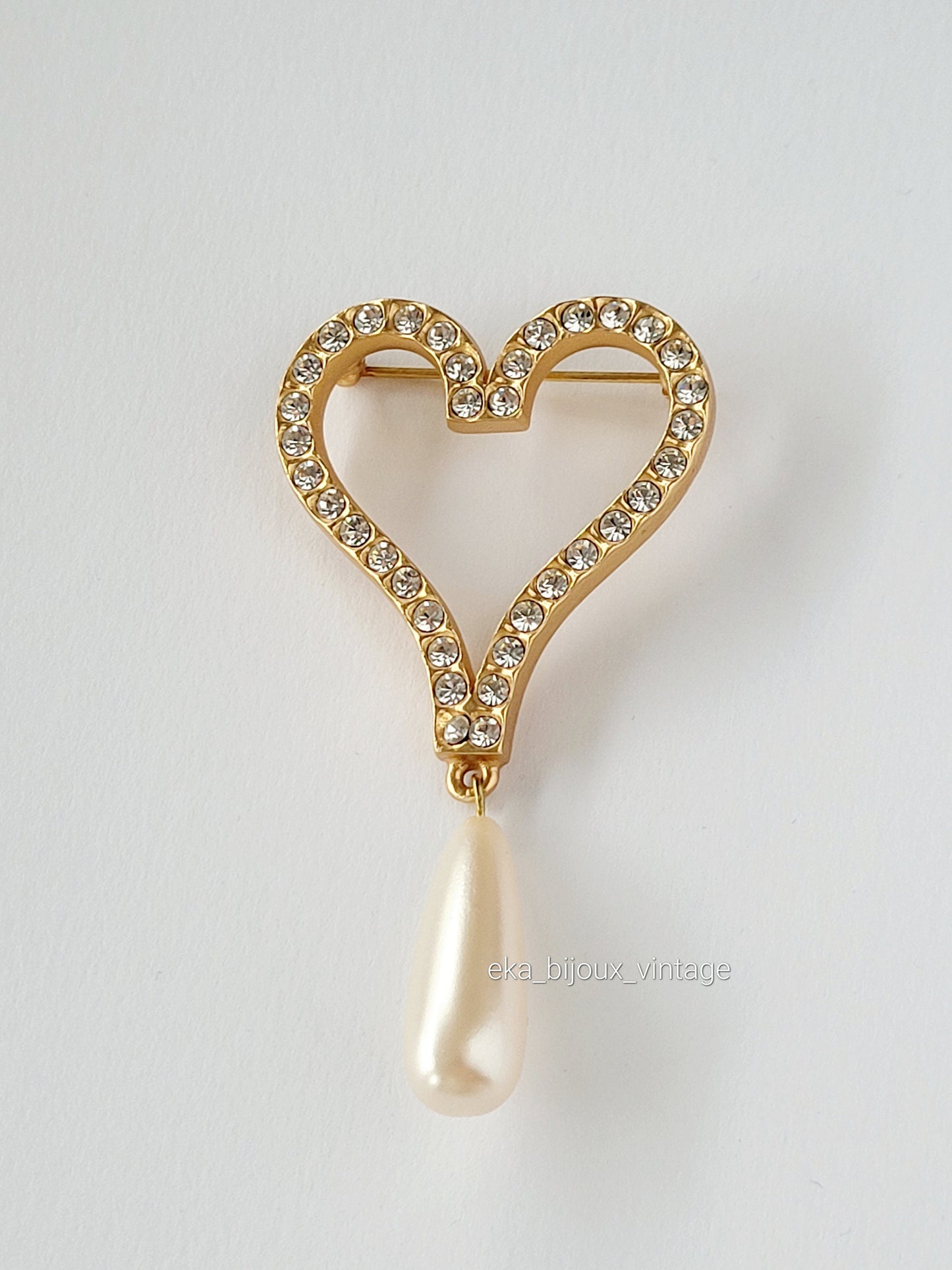 Guy Laroche - Vintage Heart Brooch