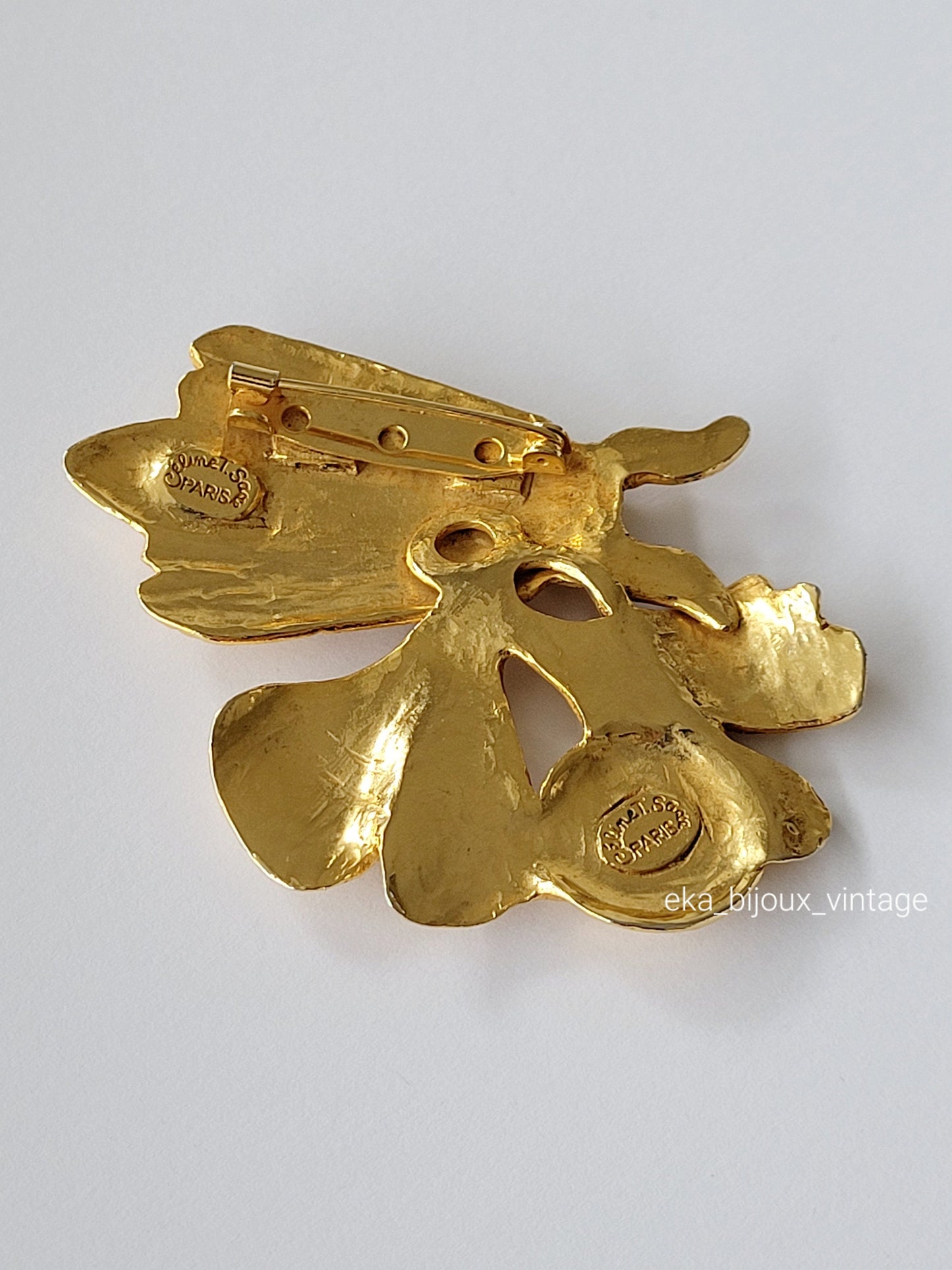 Celine T. Saxe - Large vintage insect brooch