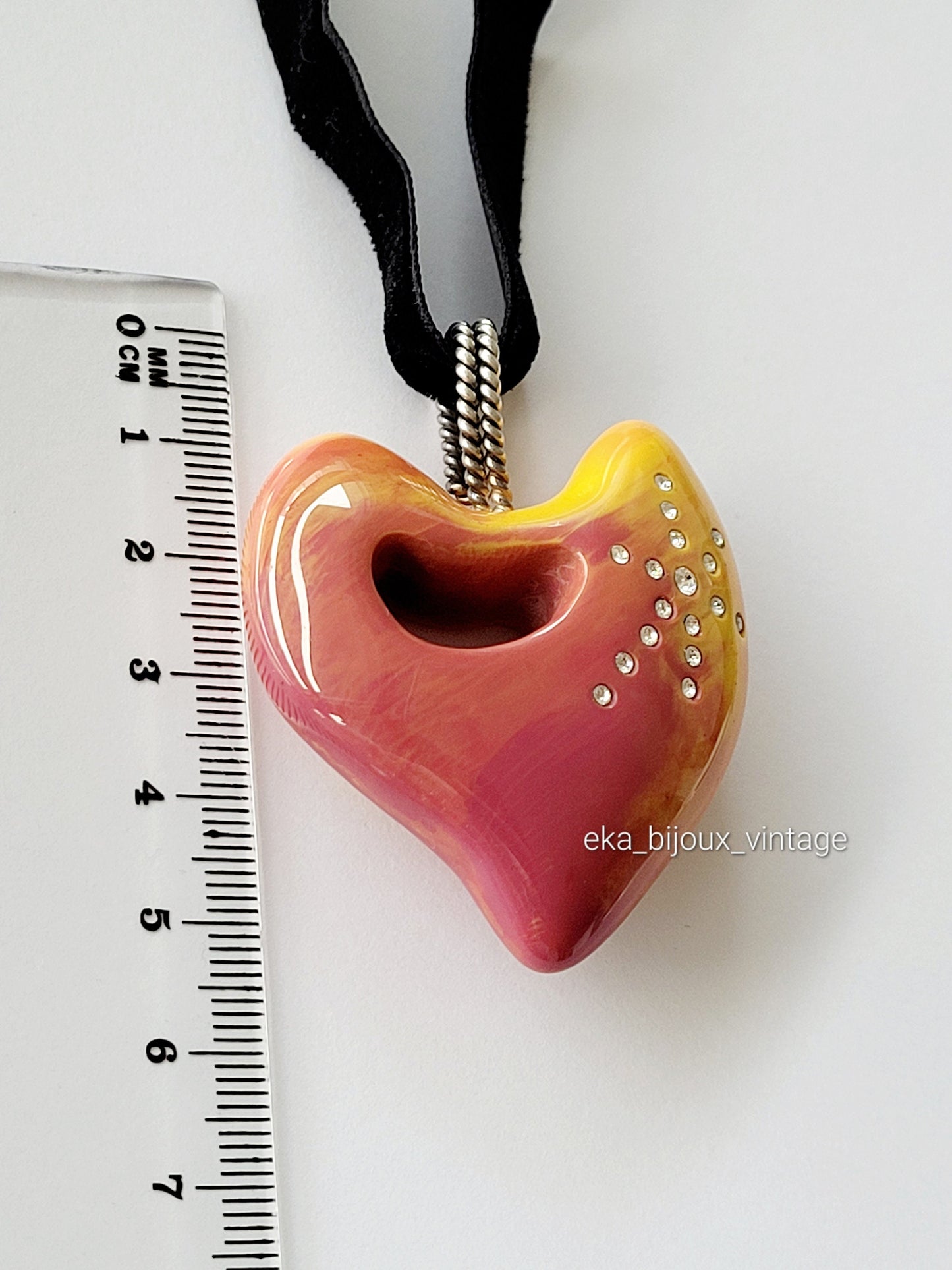 Christian Lacroix - Vintage pink heart pendant