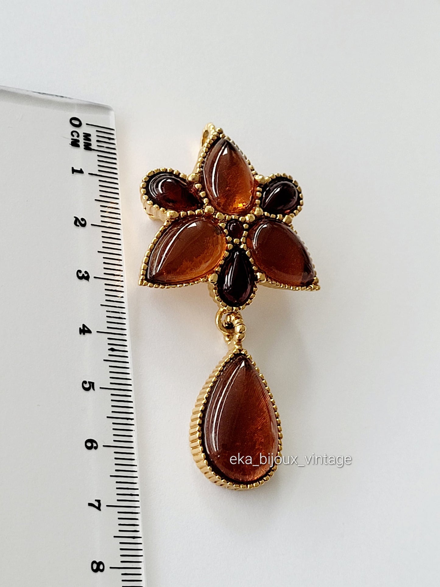 Broche/Pendentif vintage en lucite