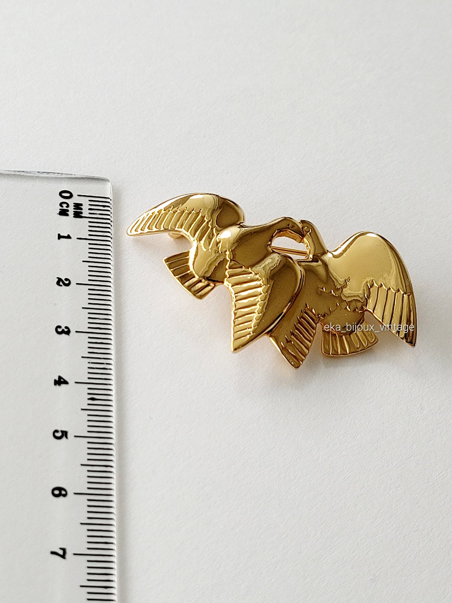 Nina Ricci - Vintage Doves brooch