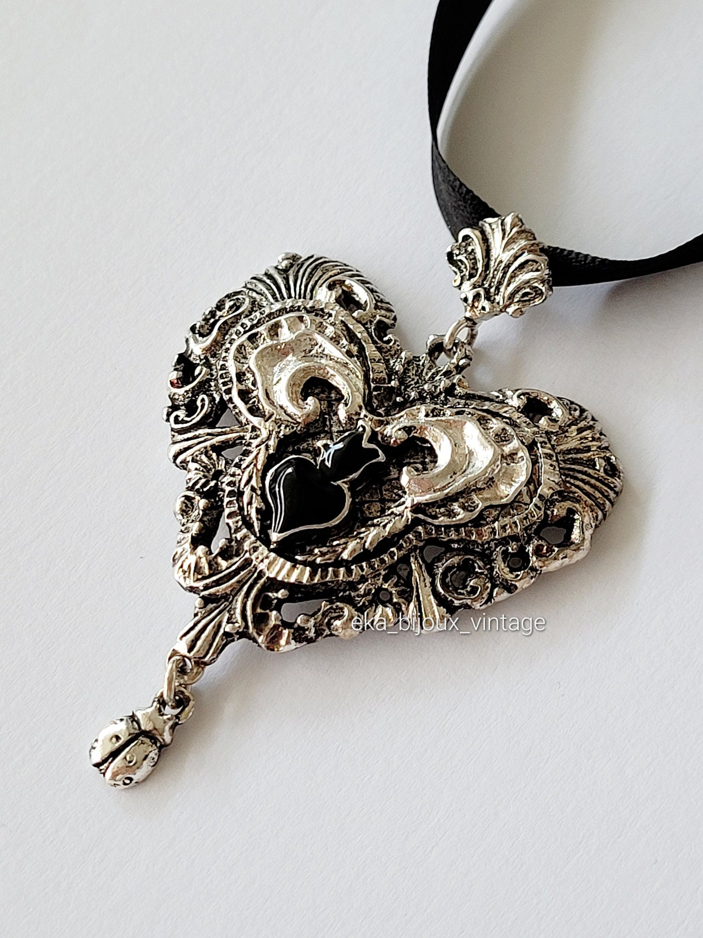 Christian Lacroix - Vintage Heart pendant