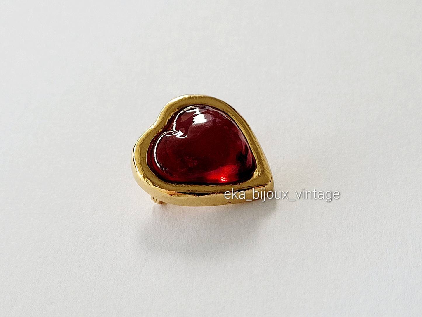 Yves Saint Laurent - Vintage red heart brooch