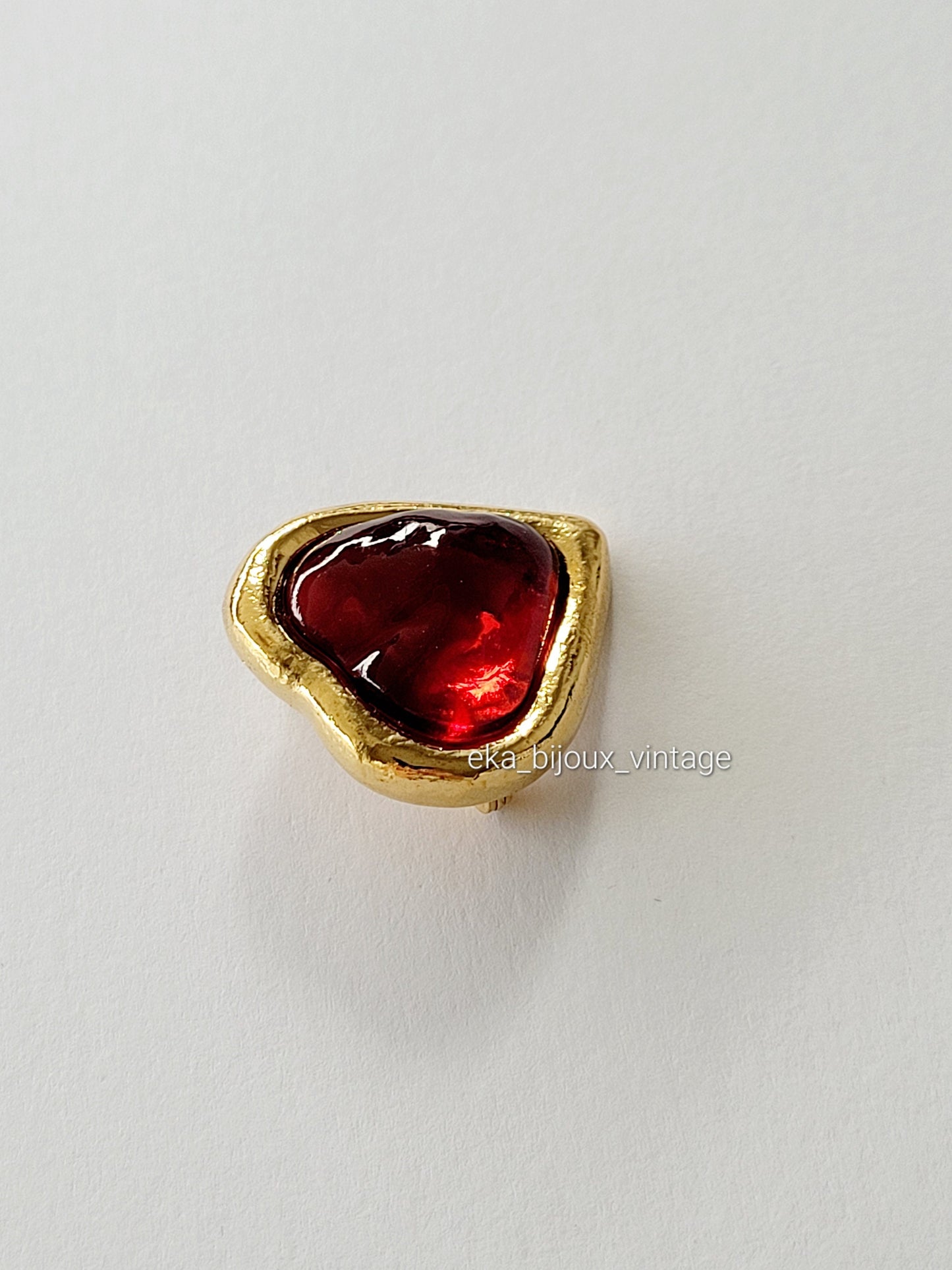 Yves Saint Laurent - Vintage red heart brooch